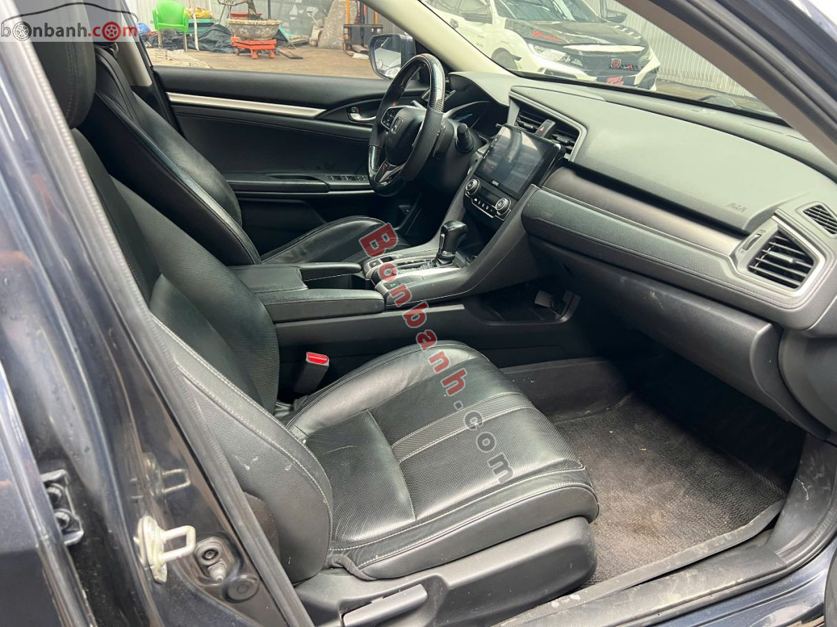 Bán ô tô Honda Civic 1.8 E - 2018 - xe cũ