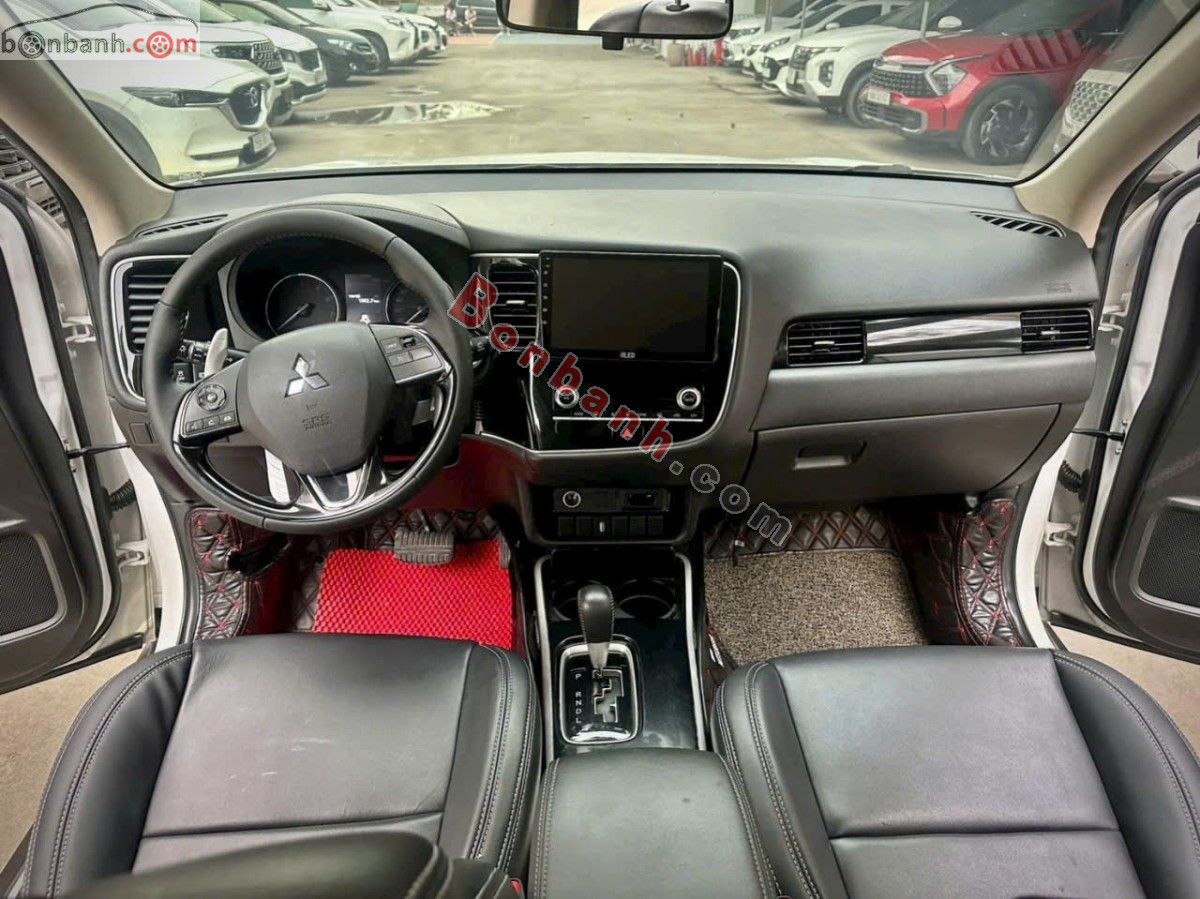 Bán ô tô Mitsubishi Outlander 2.0 CVT - 2020 - xe cũ