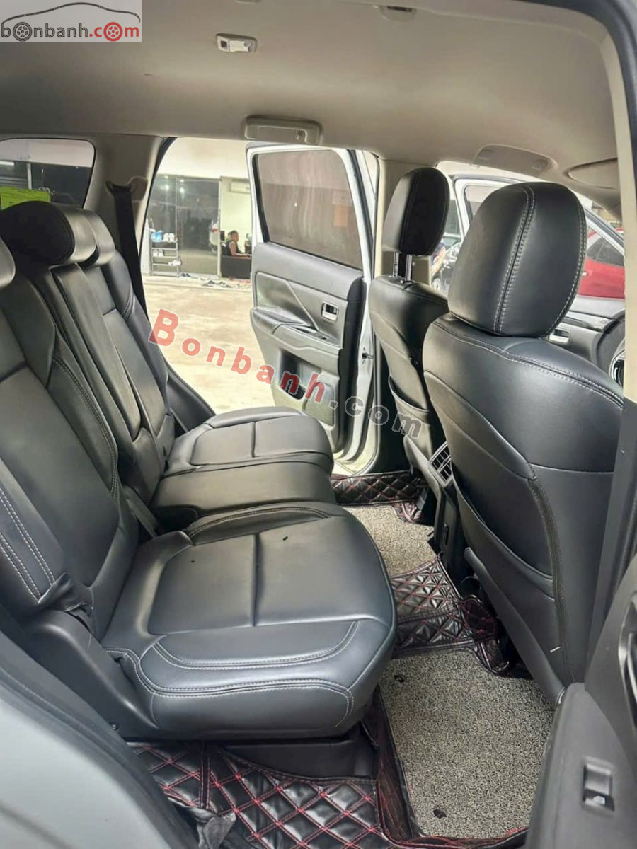 Bán ô tô Mitsubishi Outlander 2.0 CVT - 2020 - xe cũ