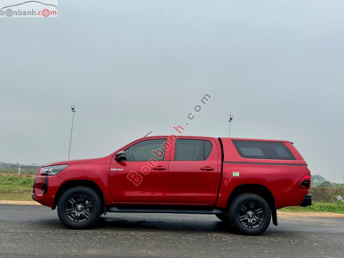 Bán ô tô Toyota Hilux 2.4L 4x2 AT - 2024 - xe cũ