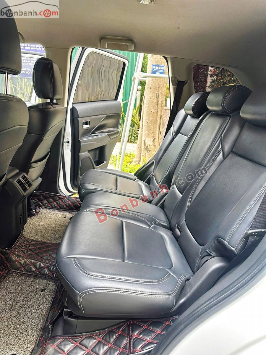 Bán ô tô Mitsubishi Outlander 2.0 CVT - 2020 - xe cũ