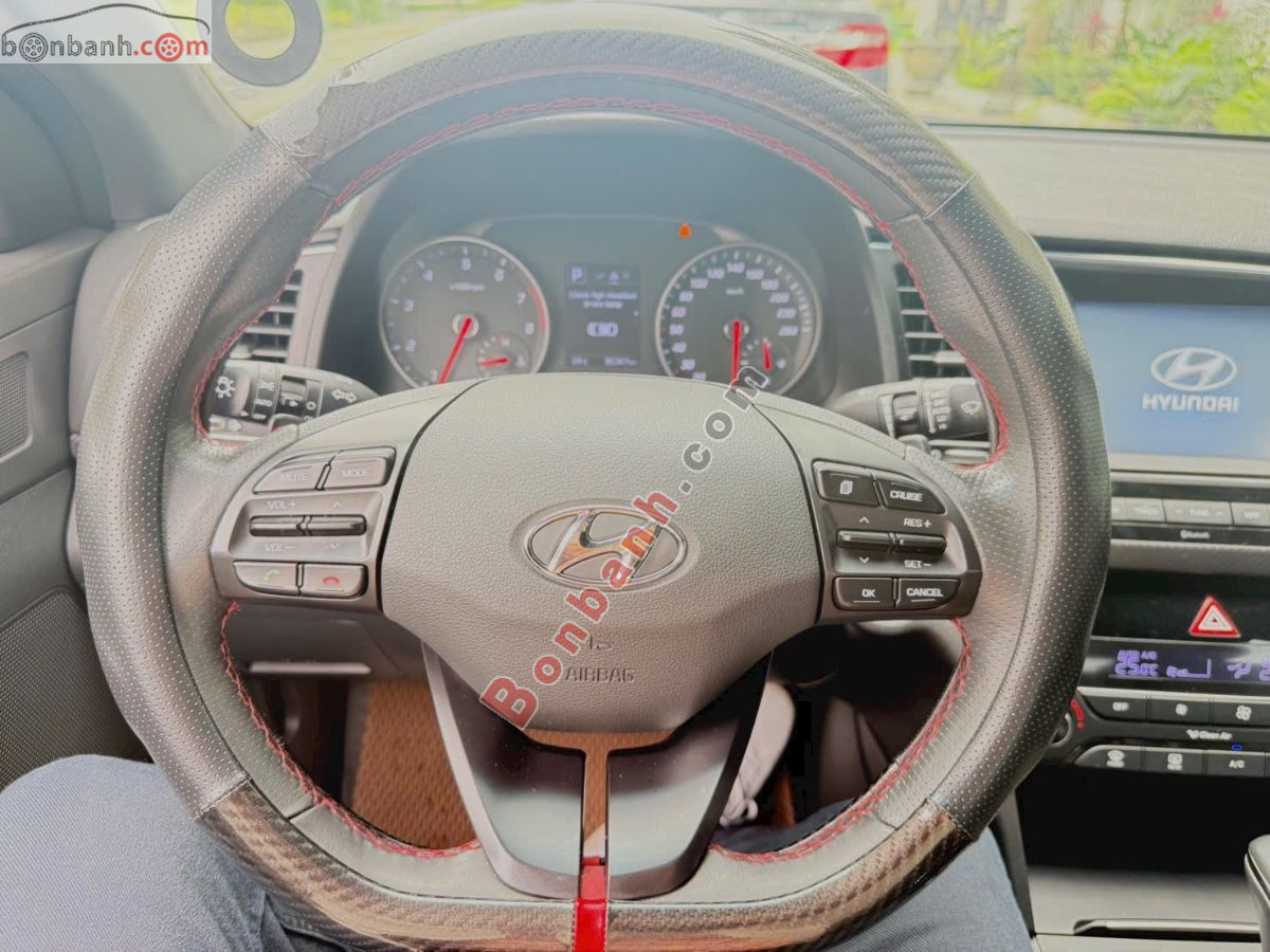 Bán ô tô Hyundai Elantra 1.6 AT - 2018 - xe cũ