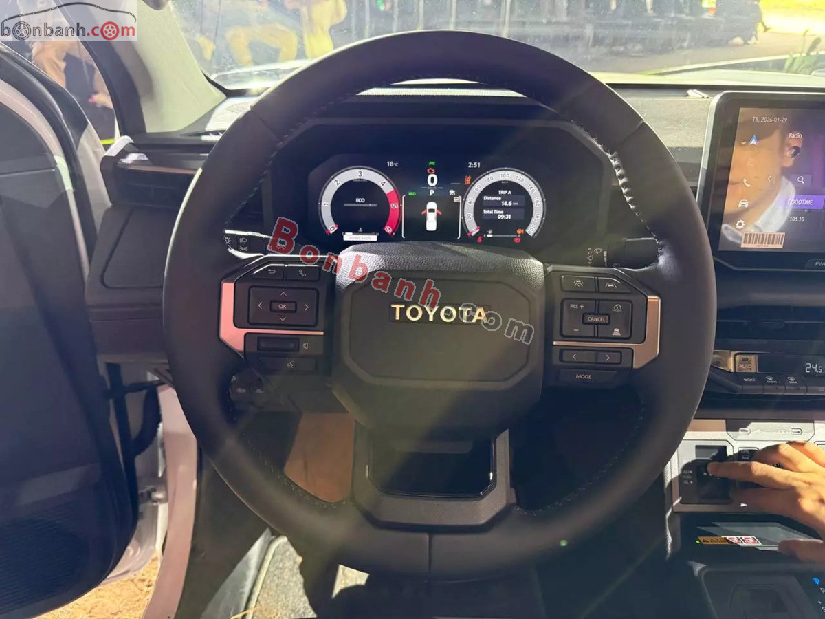 Bán ô tô Toyota Hilux Trailhunter 2.8L 4x4 AT - 2026 - xe mới