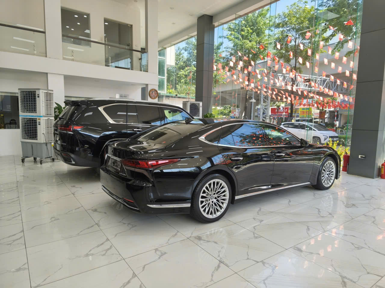 Lexus LS500H Mới 99.9999% Sản Xuất Năm 2025