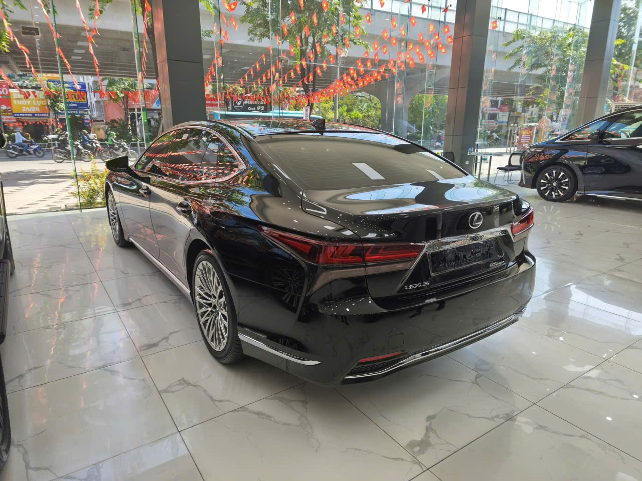 Lexus LS500H Mới 99.9999% Sản Xuất Năm 2025