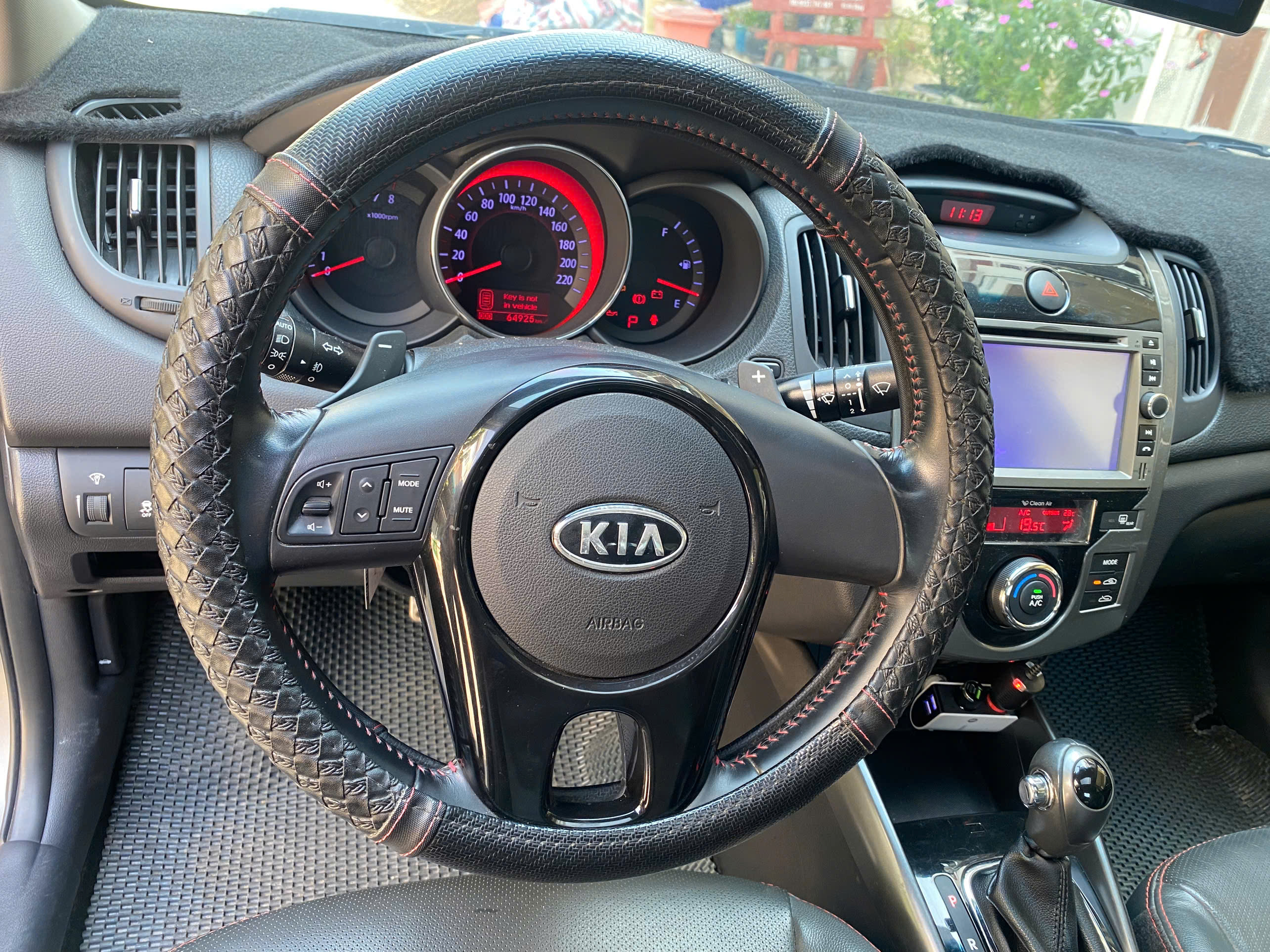 Xe 5 chổ ngồi hạng C, số tự động Kia Forte S 2013