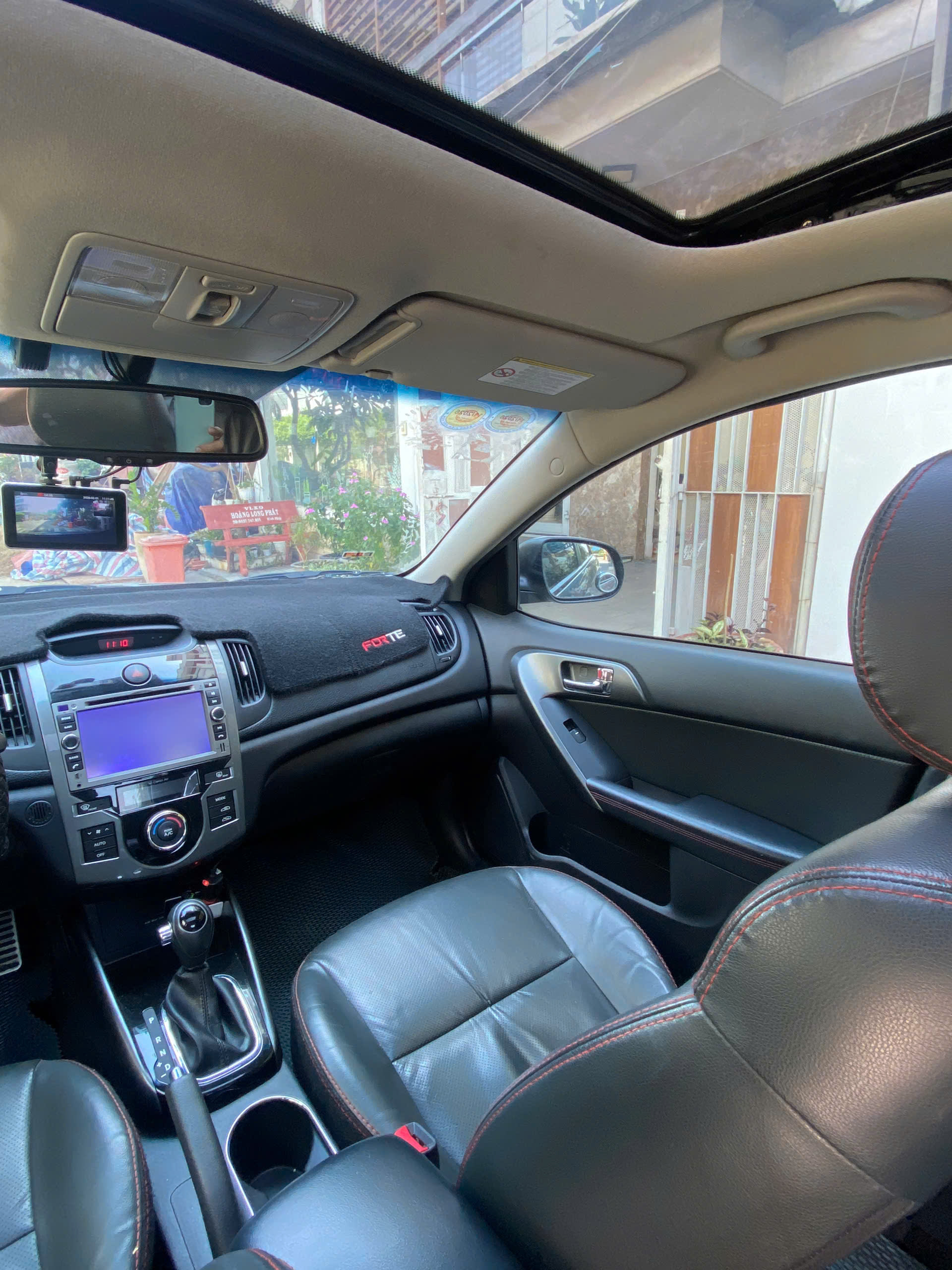 Xe 5 chổ ngồi hạng C, số tự động Kia Forte S 2013