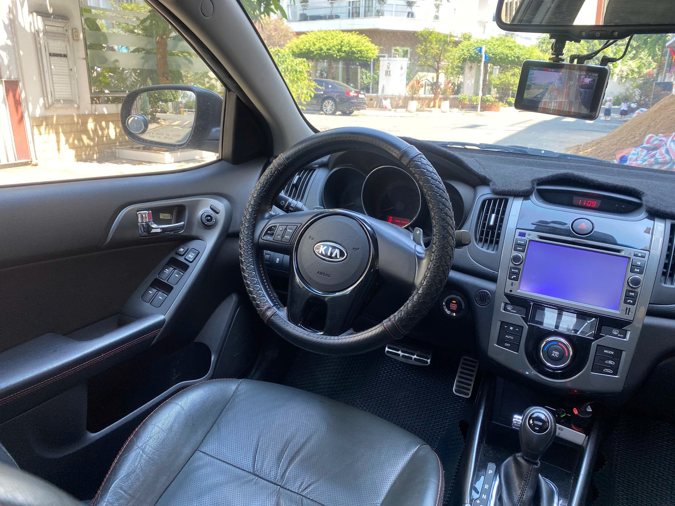 Xe 5 chổ ngồi hạng C, số tự động Kia Forte S 2013