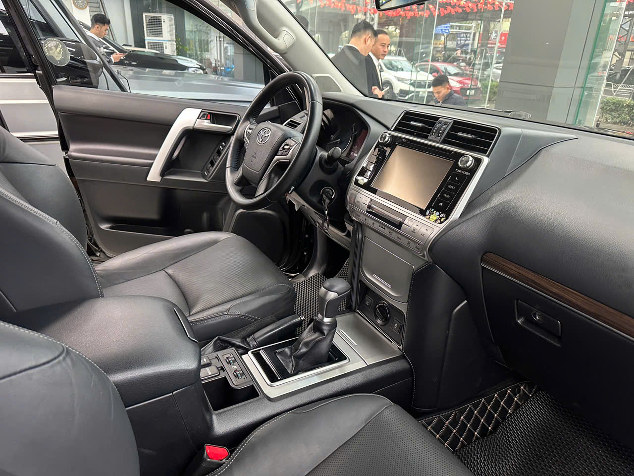 Toyota Prado 2018 Xe một chủ. Lịch sử hãng đầy đủ