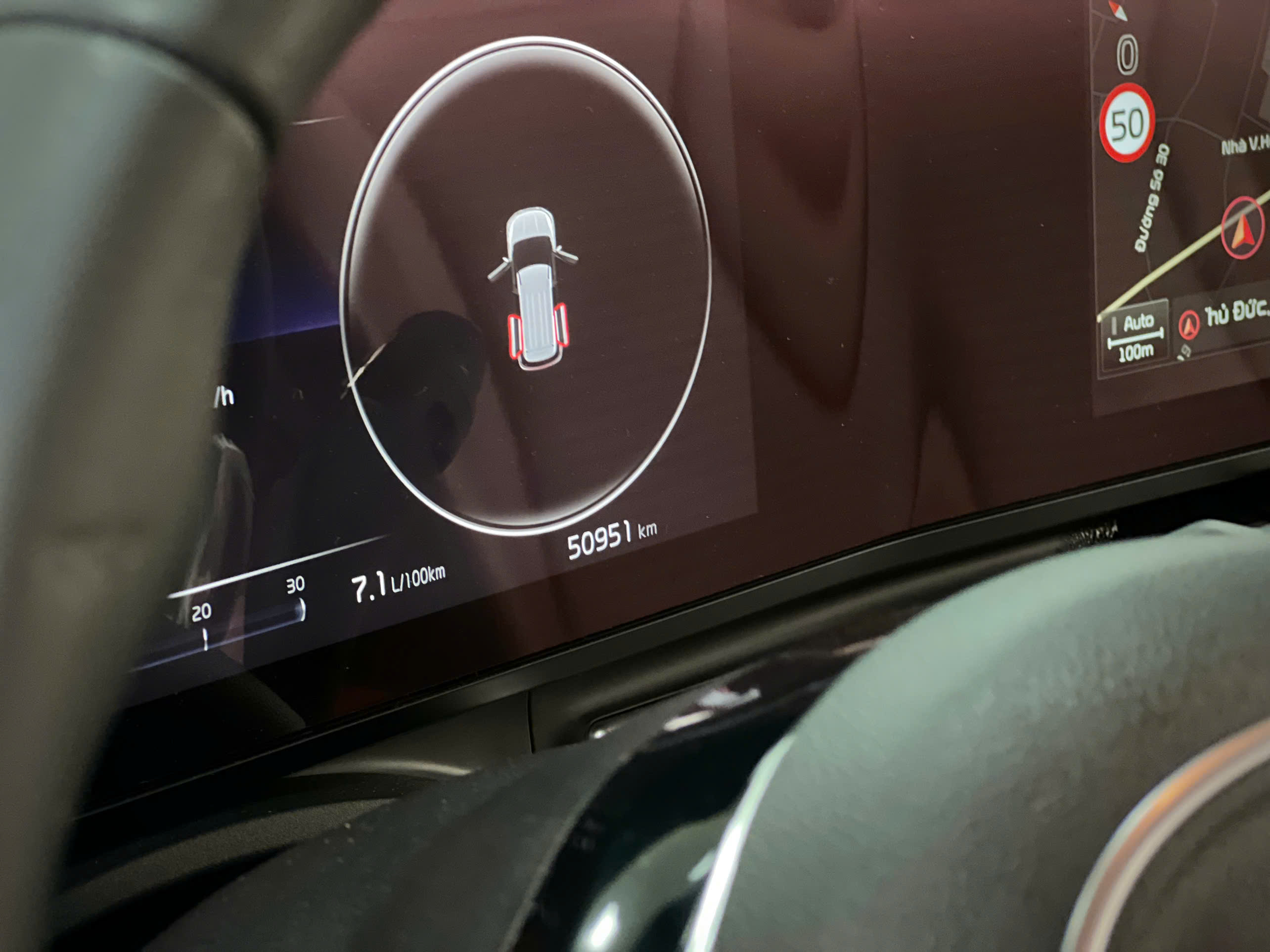 Bán xe Kia Carnival Premium 2.2D 7S năm sản xuất 2023, màu trắng, giá tốt