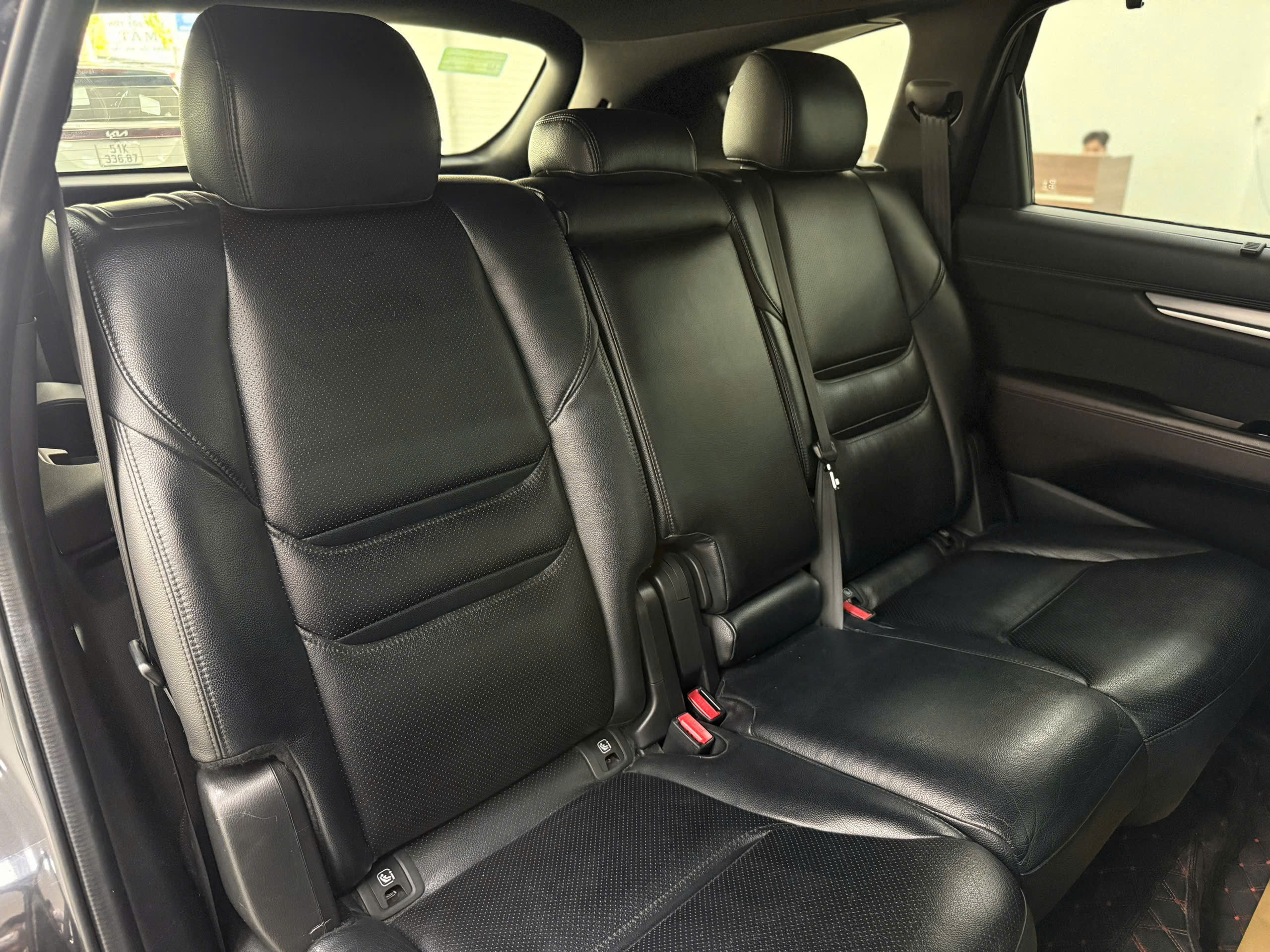 Bán xe Mazda CX 8 deluxe sản xuất năm 2021, màu đen