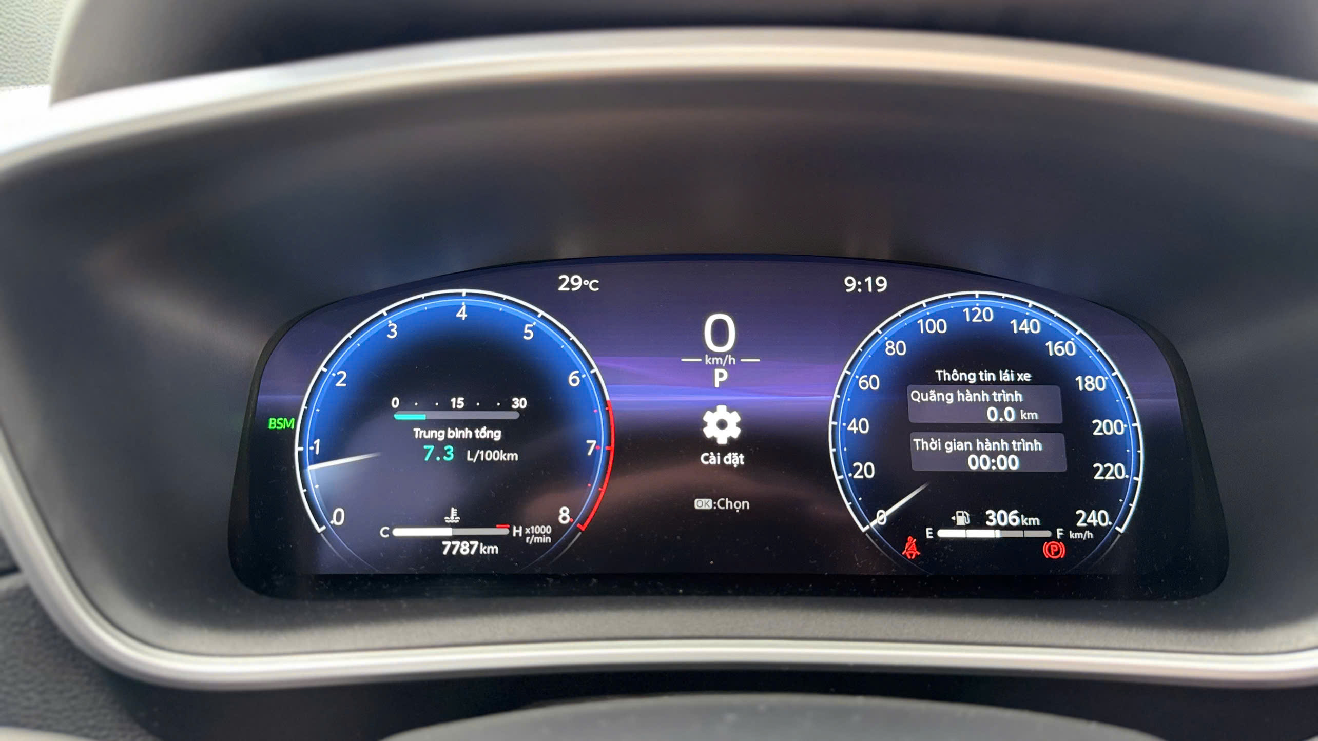 Bán Toyota Corolla Cross 1.8V sản xuất 2025, màu xanh lục, nhập khẩu