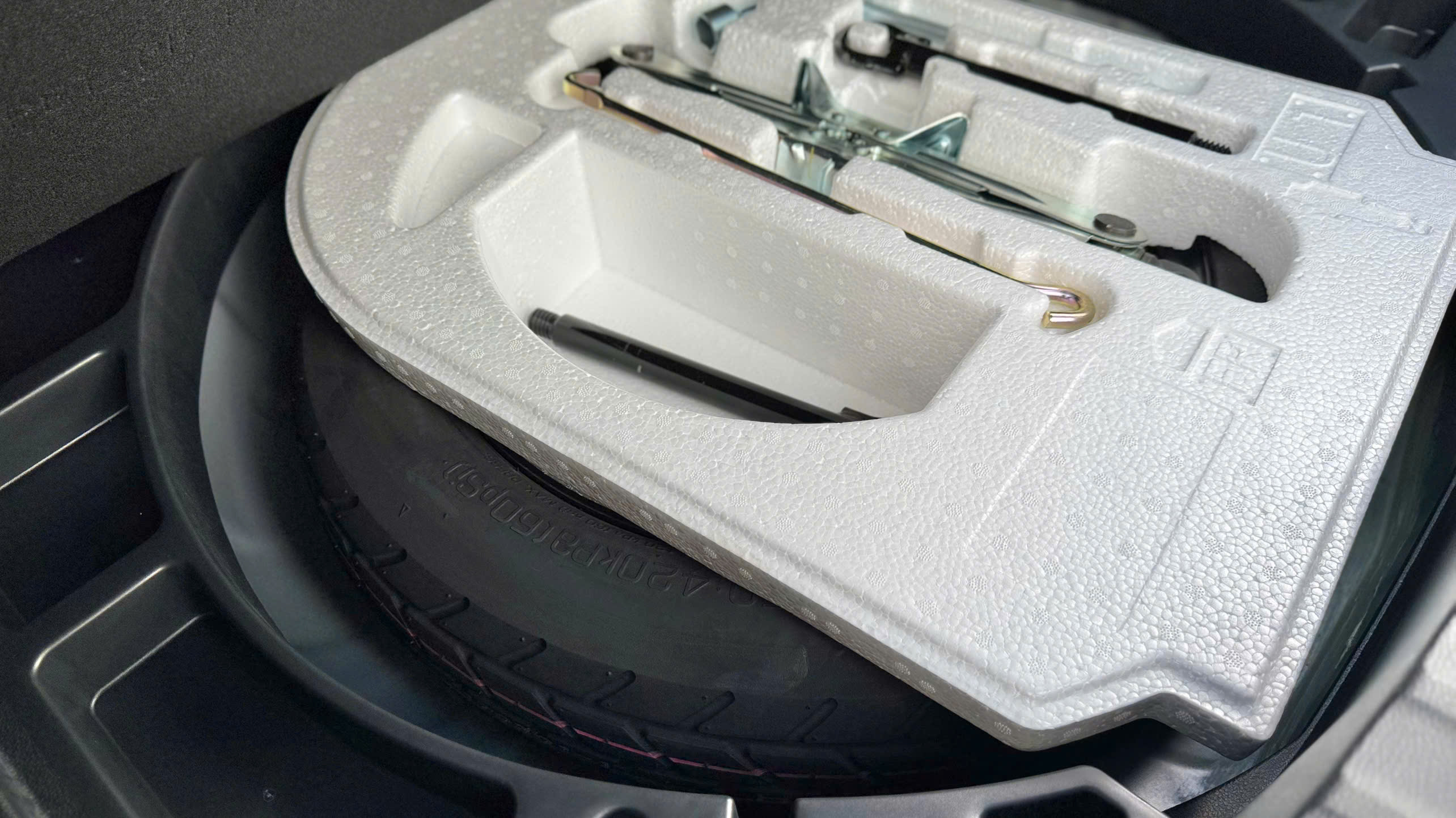 Bán Toyota Corolla Cross 1.8V sản xuất 2025, màu xanh lục, nhập khẩu