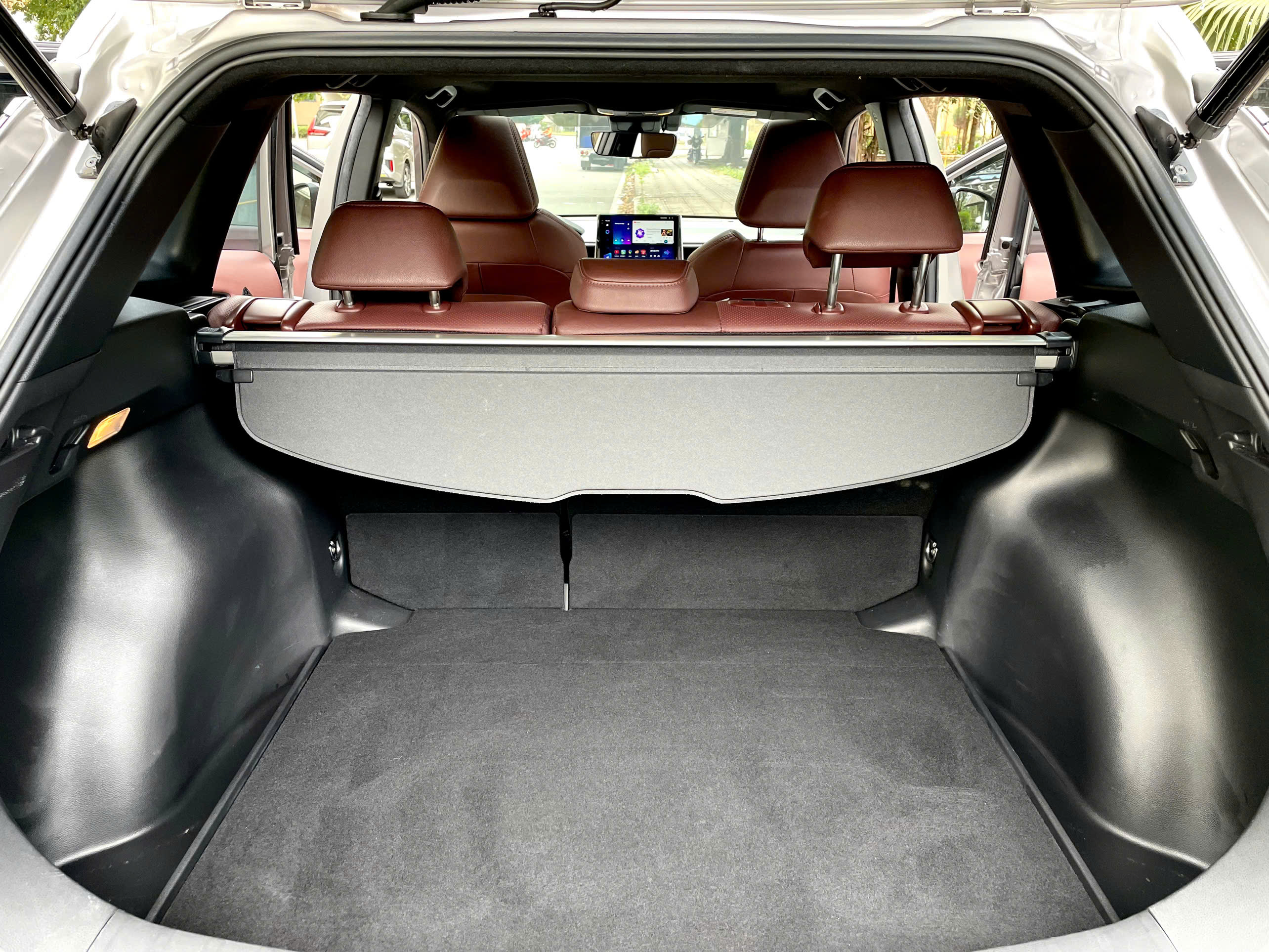 Bán Toyota Corolla Cross 1.8V năm sản xuất 2022, màu bạc, nhập khẩu nguyên chiếc