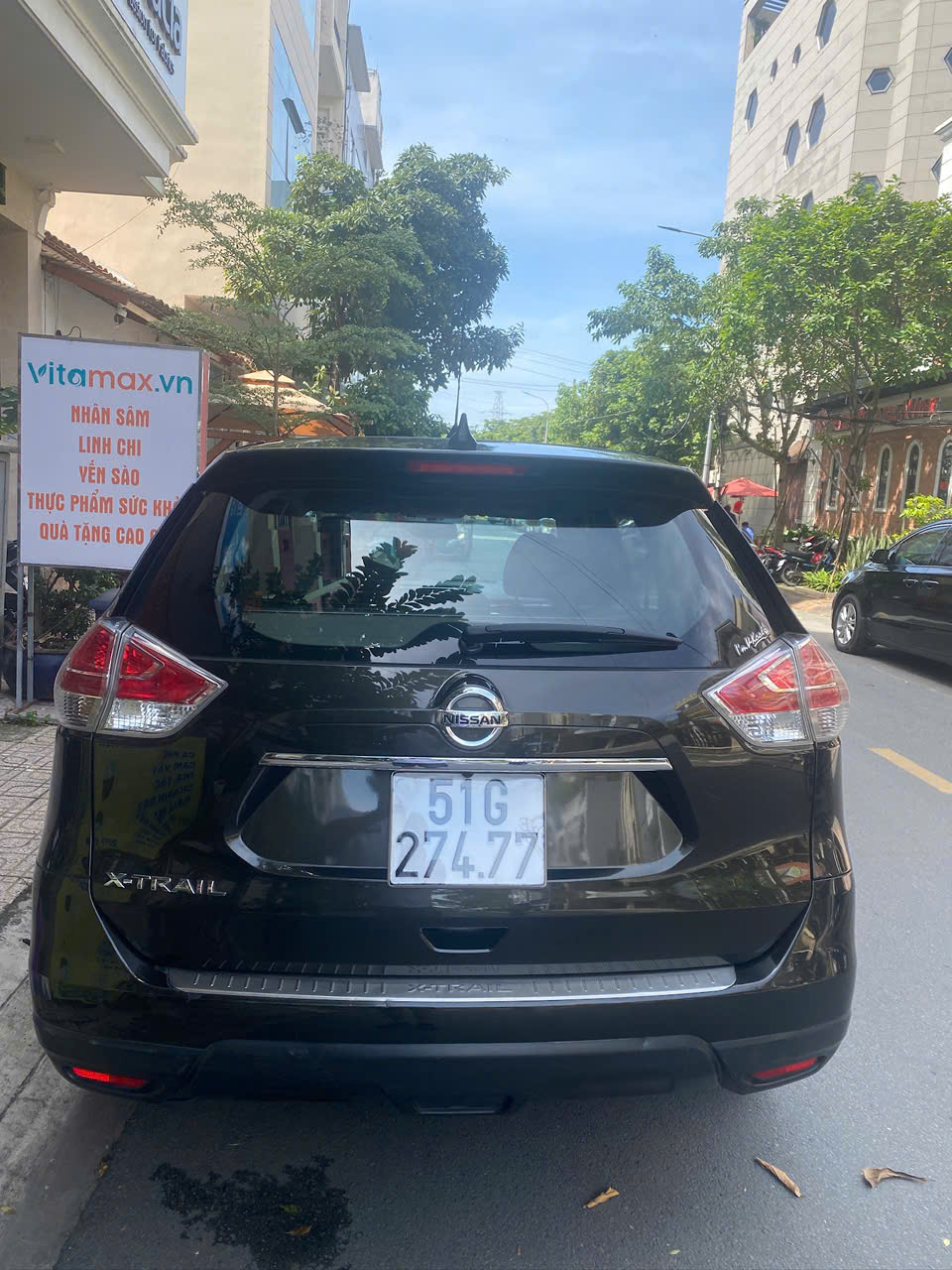 Chính chủ bán xe NISSAN X-TRAIL sản xuất năm 2016 đk 2017
