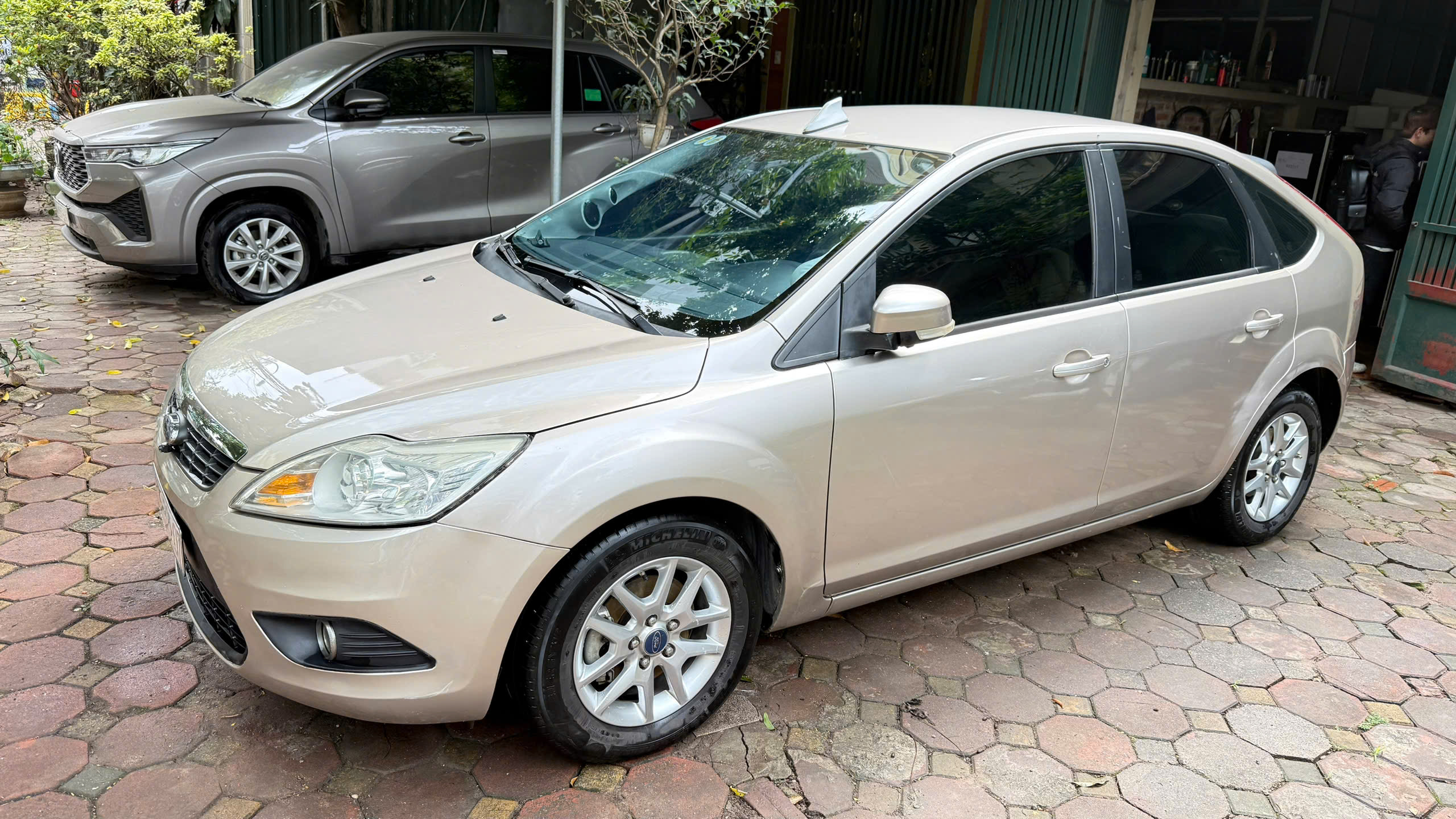 Chính Chủ Bán Ford Focus 2010 - Độ Full Option >300tr