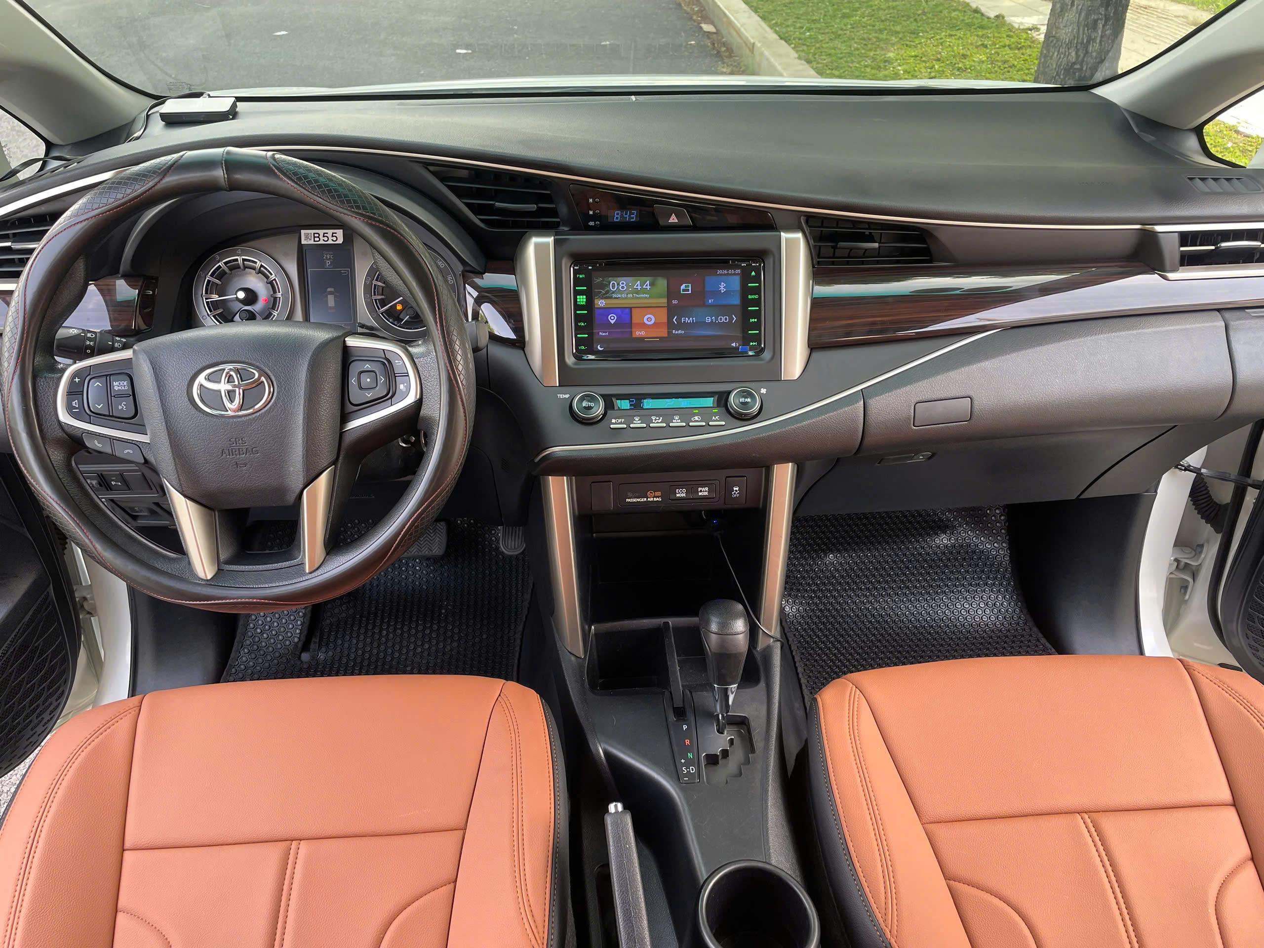 Cần bán Toyota Innova 2.0G năm sản xuất 2019, màu trắng