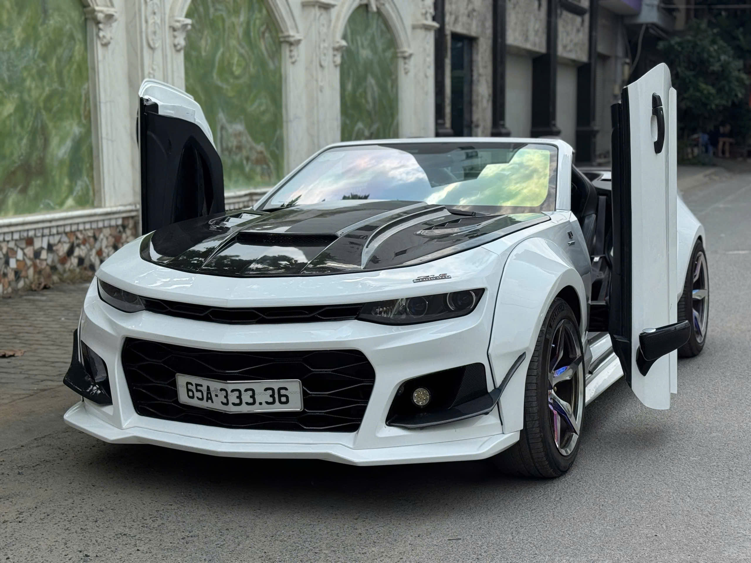 Bán ô tô Chevrolet Camaro 2.0 Turbo năm sản xuất 2016, màu trắng, xe nhập