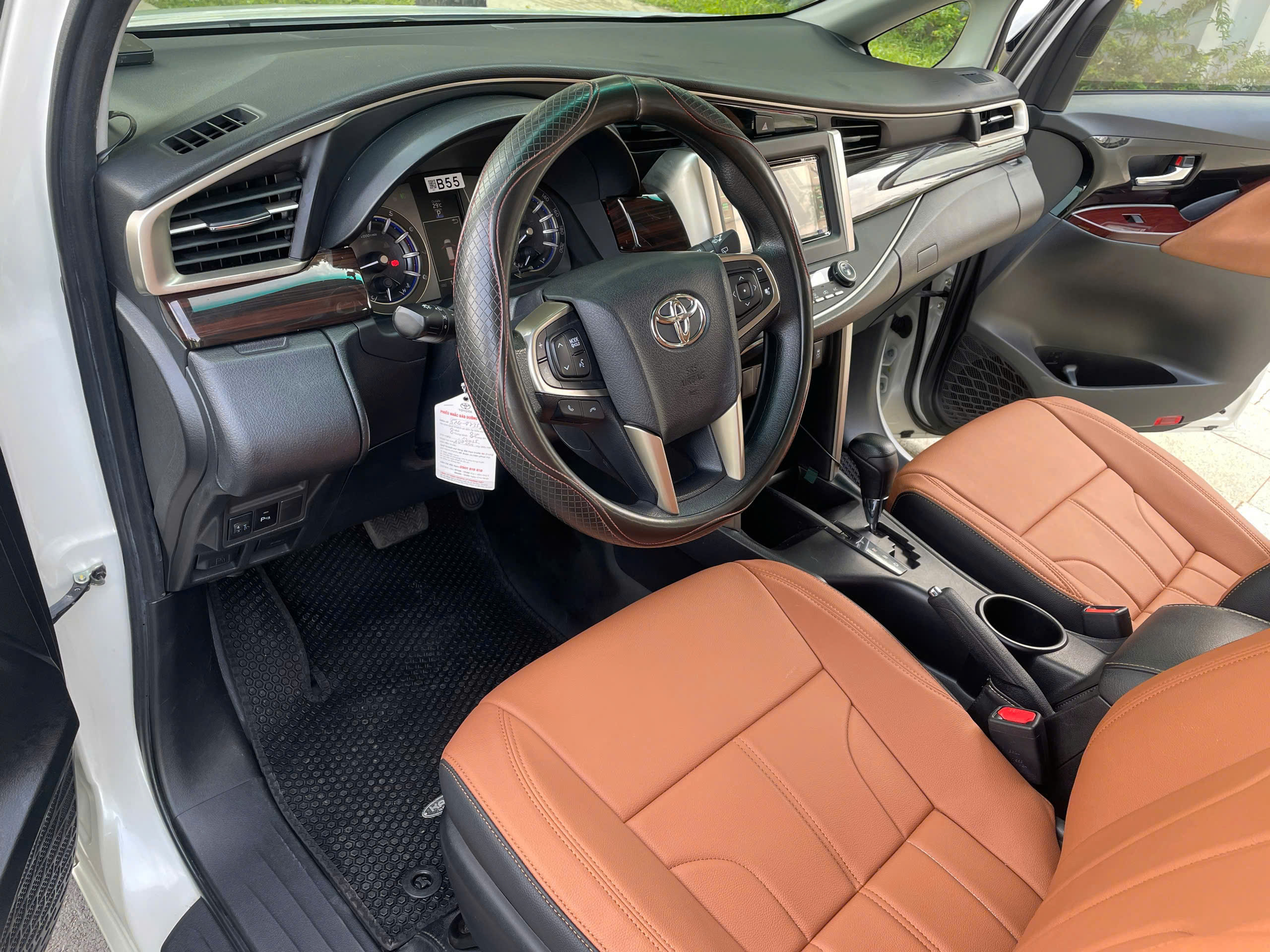 Cần bán Toyota Innova 2.0G năm sản xuất 2019, màu trắng