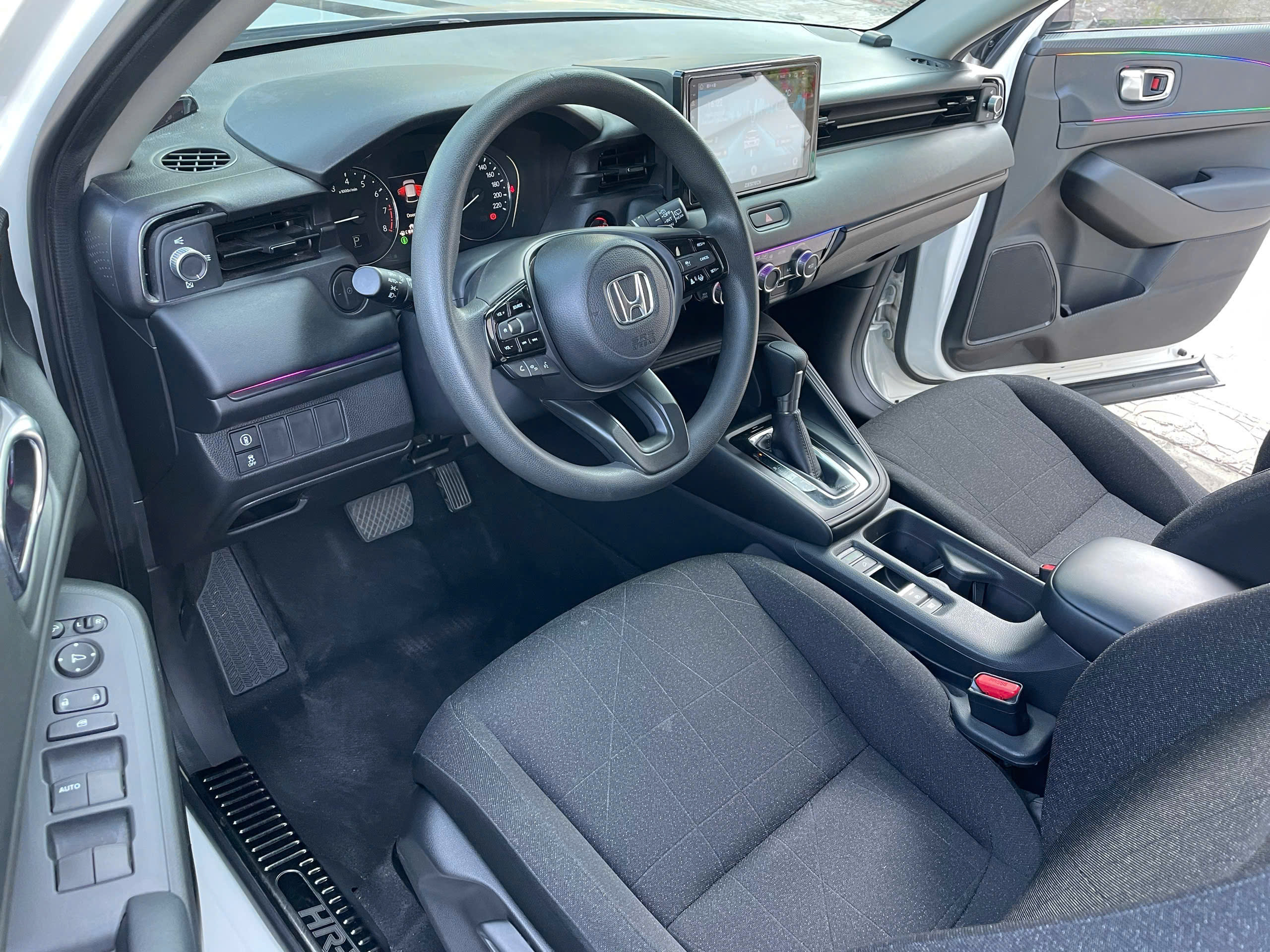 Cần bán Honda HR-V G năm 2024, màu trắng, nhập khẩu nguyên chiếc