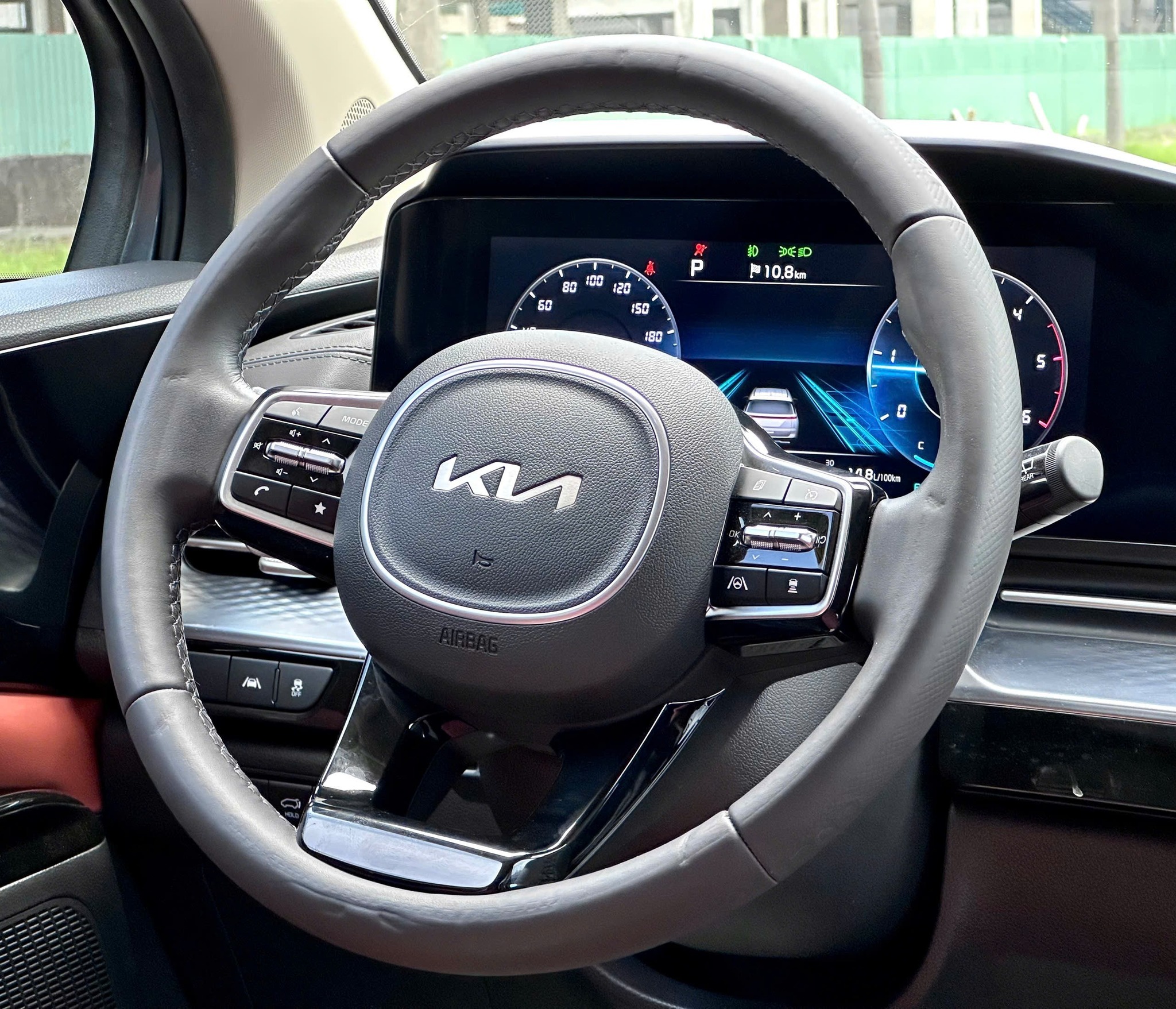 Bán Kia Carnival Signature 2.2D Full dầu năm sản xuất 2024, màu xanh lam