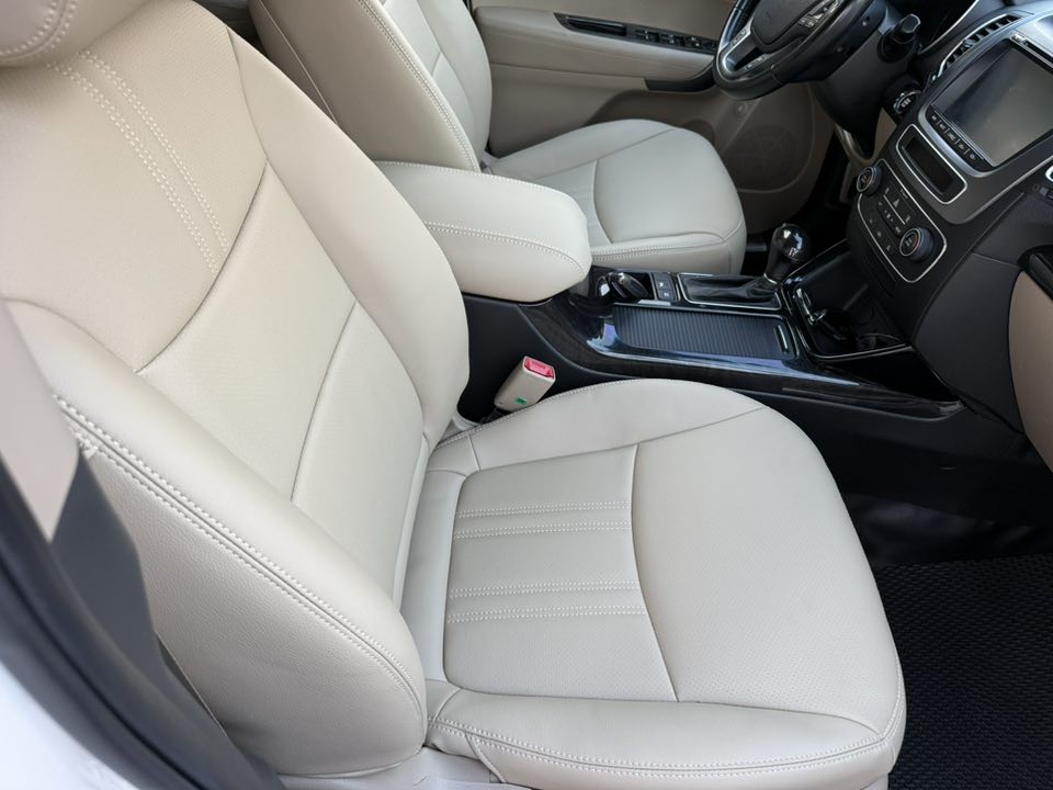 Bán Kia Sorento DATH Full máy dầu năm 2018, màu trắng