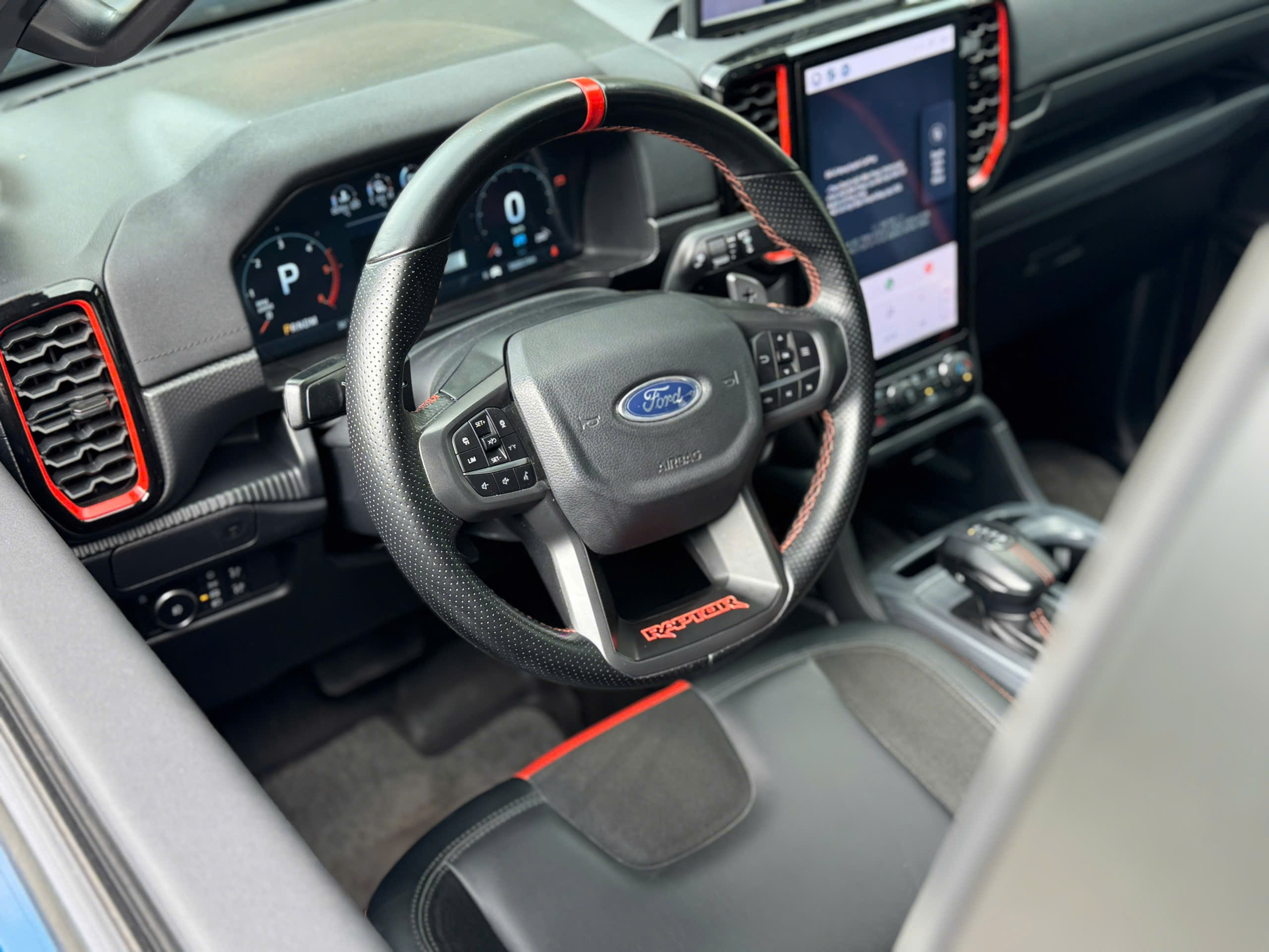 Cần bán xe Ford Ranger Raptor 2.0L 4x4 AT sản xuất năm 2024, màu xanh lam, xe nhập