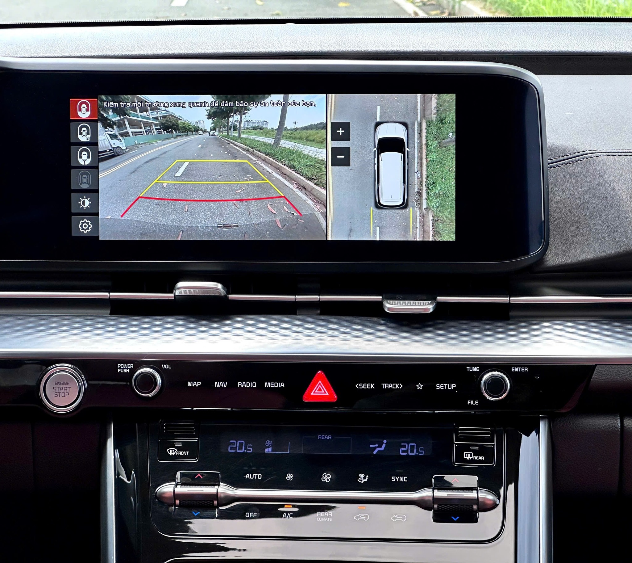 Bán Kia Carnival Signature 2.2D Full dầu năm sản xuất 2024, màu xanh lam