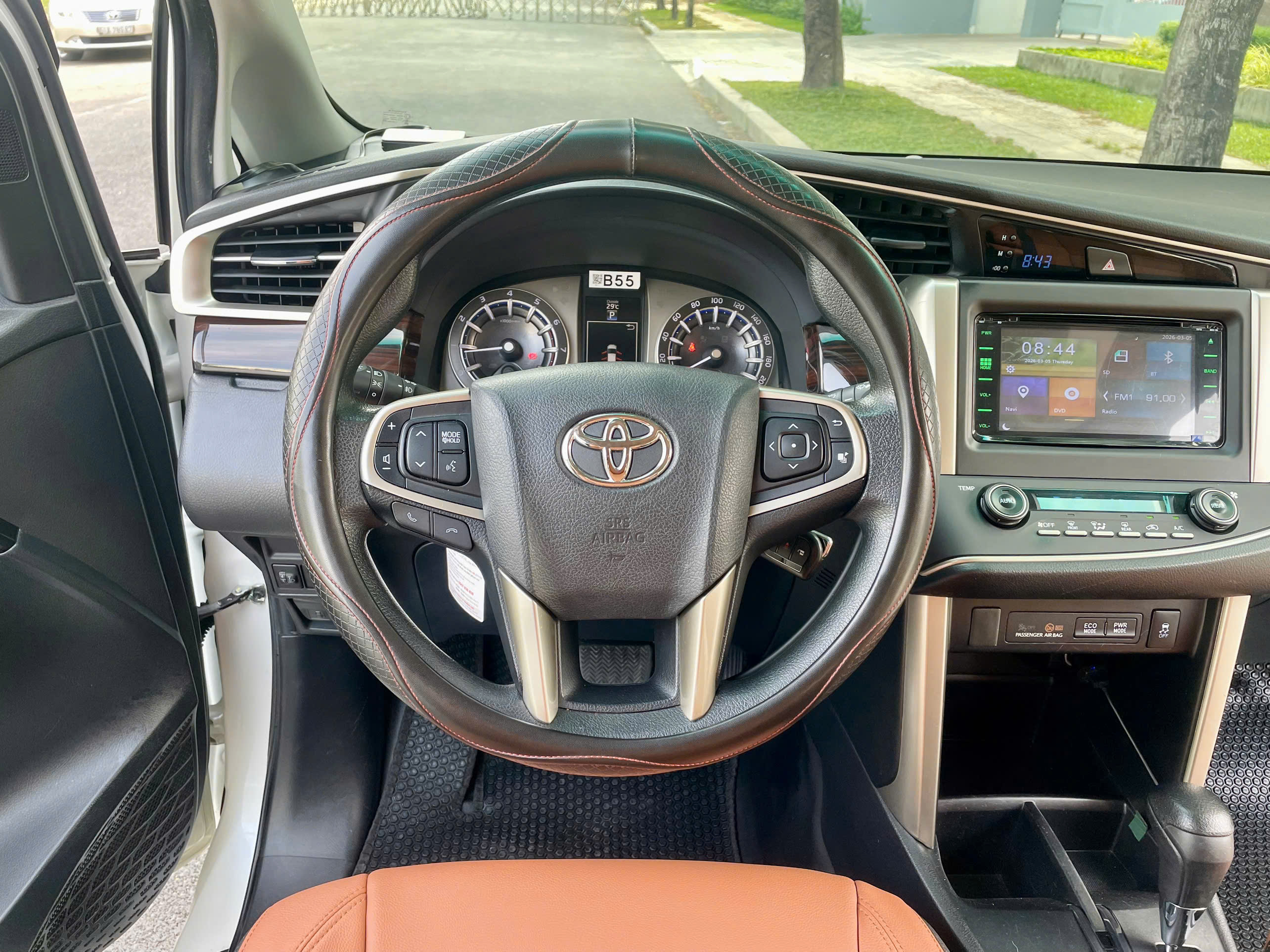 Cần bán Toyota Innova 2.0G năm sản xuất 2019, màu trắng