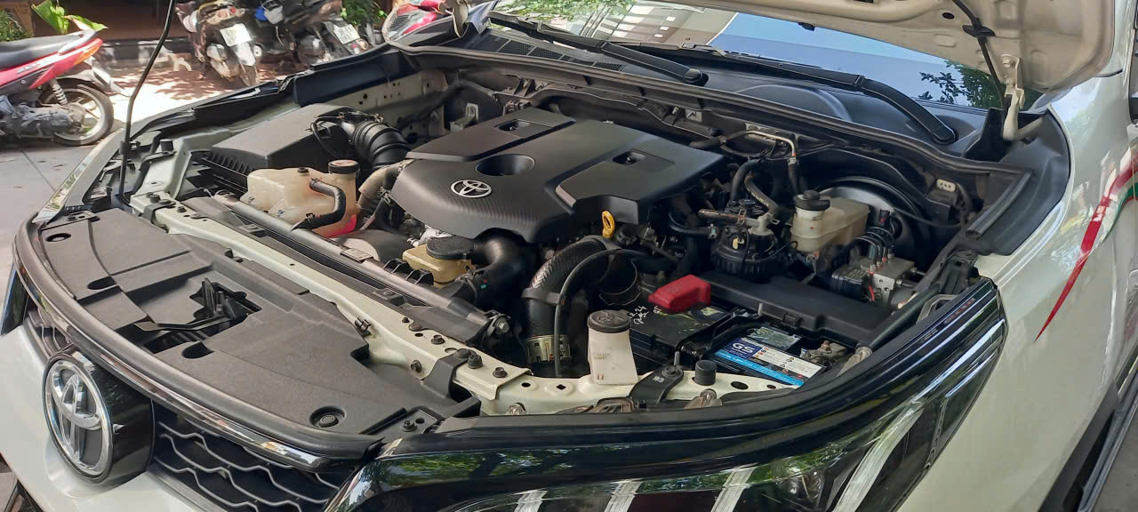 Xe Nhà Bán – Toyota Fortuner Legender 2.4 At Máy Dầu (1 Cầu)