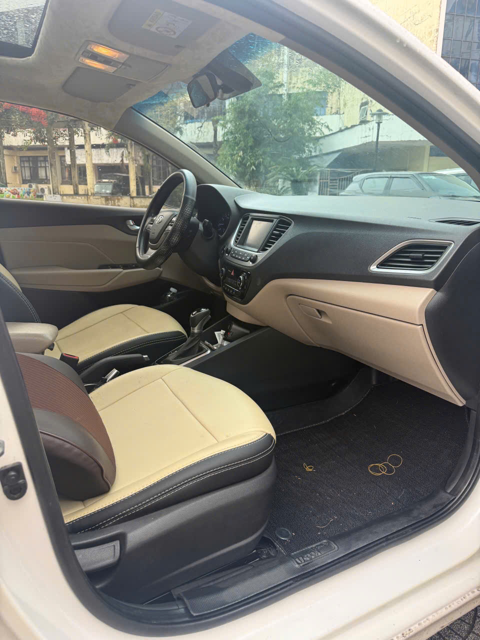 Bán Hyundai Accent 2019 – Bản Full, Có Cửa Sổ Trời