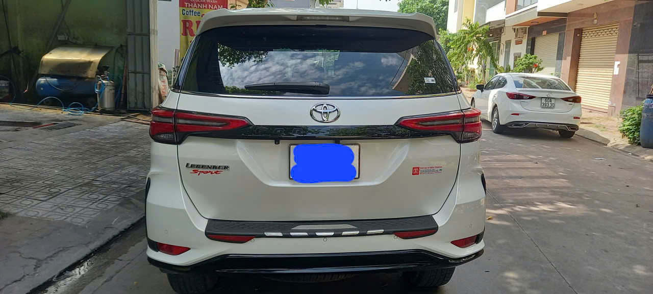 Xe Nhà Bán – Toyota Fortuner Legender 2.4 At Máy Dầu (1 Cầu)