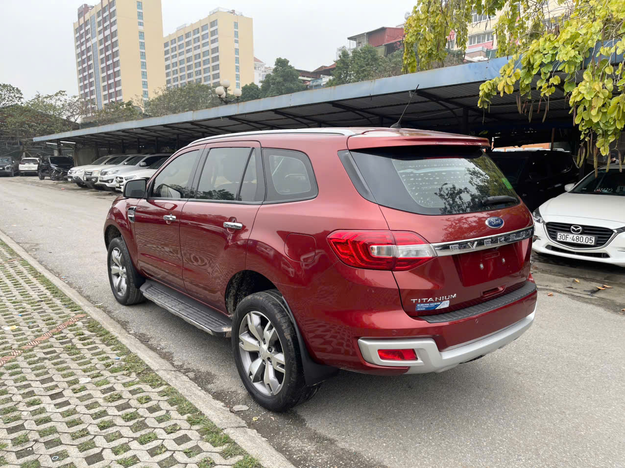 Ford Everest 2.2 AT Titanium 4x2 sx 2016 đky 2017