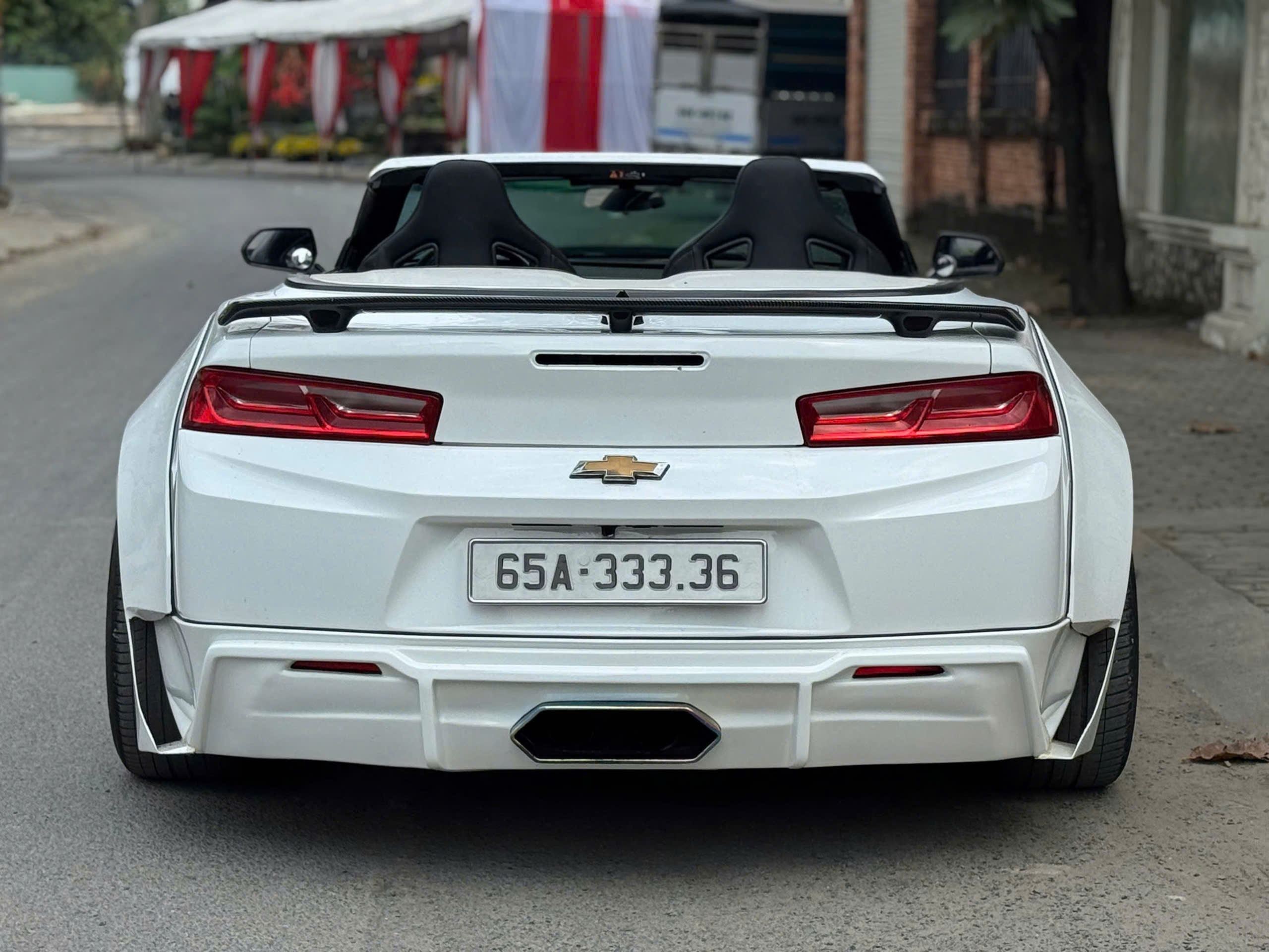 Bán ô tô Chevrolet Camaro 2.0 Turbo năm sản xuất 2016, màu trắng, xe nhập
