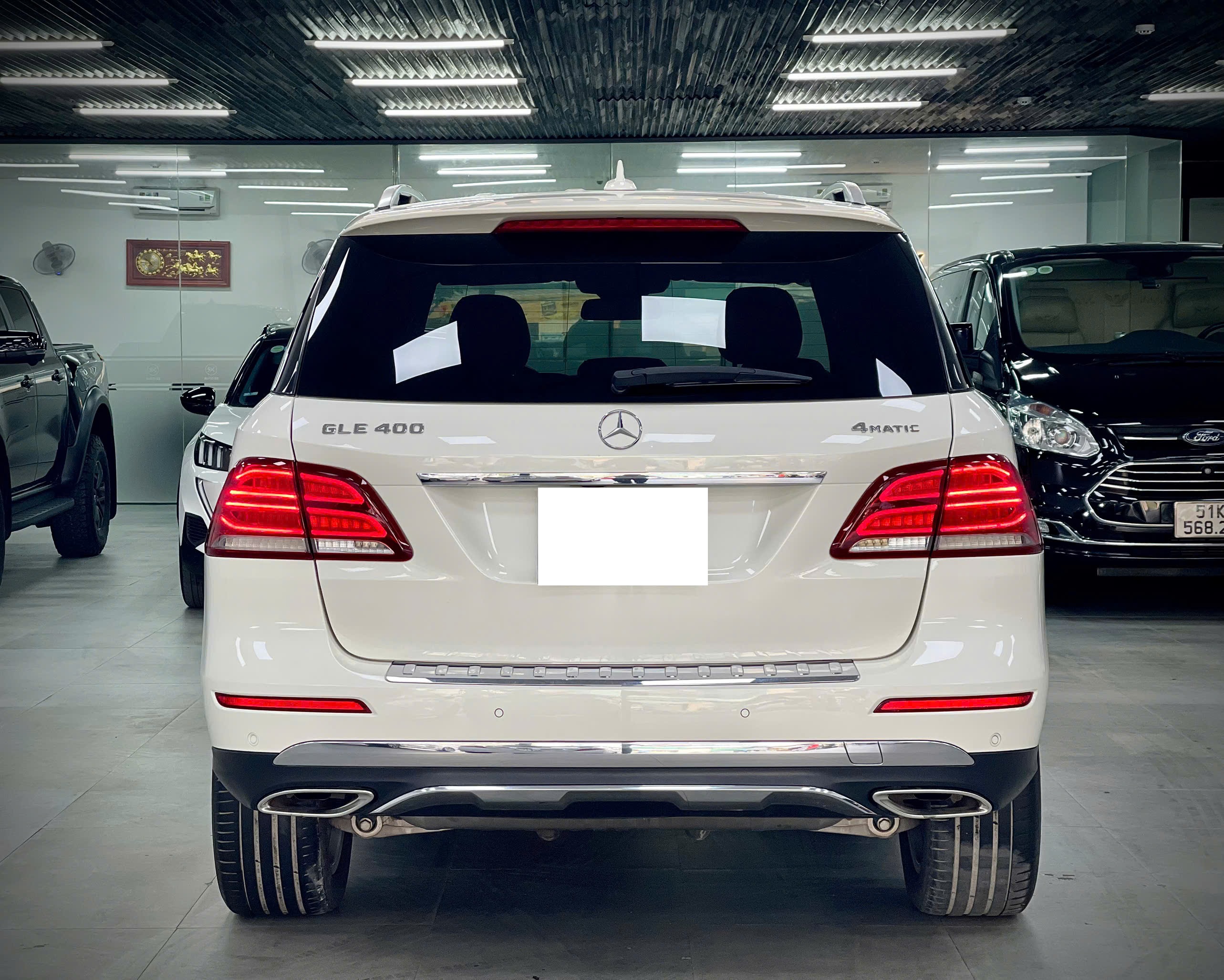 Cần bán Mercedes-Benz GLE-Class 400 4Matic năm sản xuất 2017, màu trắng, 1.099tỉ