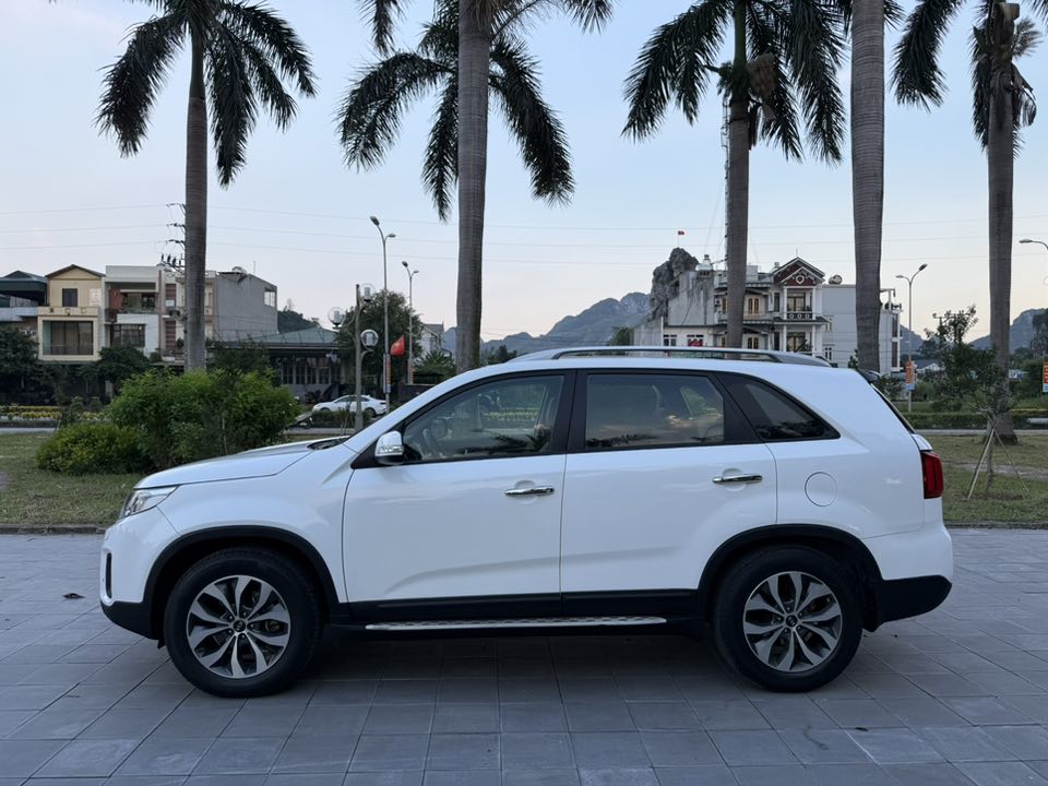 Bán Kia Sorento DATH Full máy dầu năm 2018, màu trắng