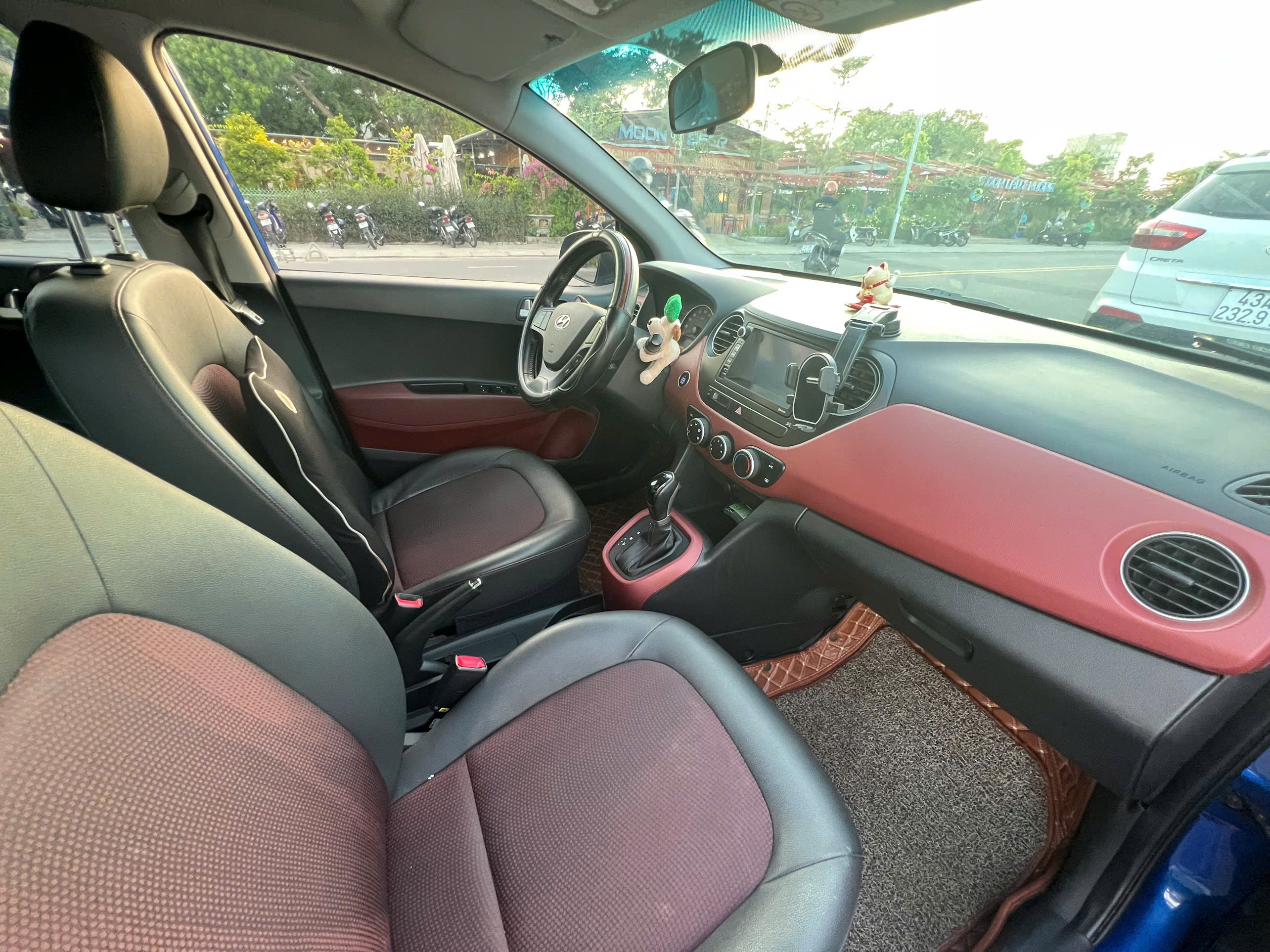 HYUNDAI GRAND i10 1.2 AT HATCHBACK – SỐ TỰ ĐỘNG, XE ĐẸP GIÁ TỐT