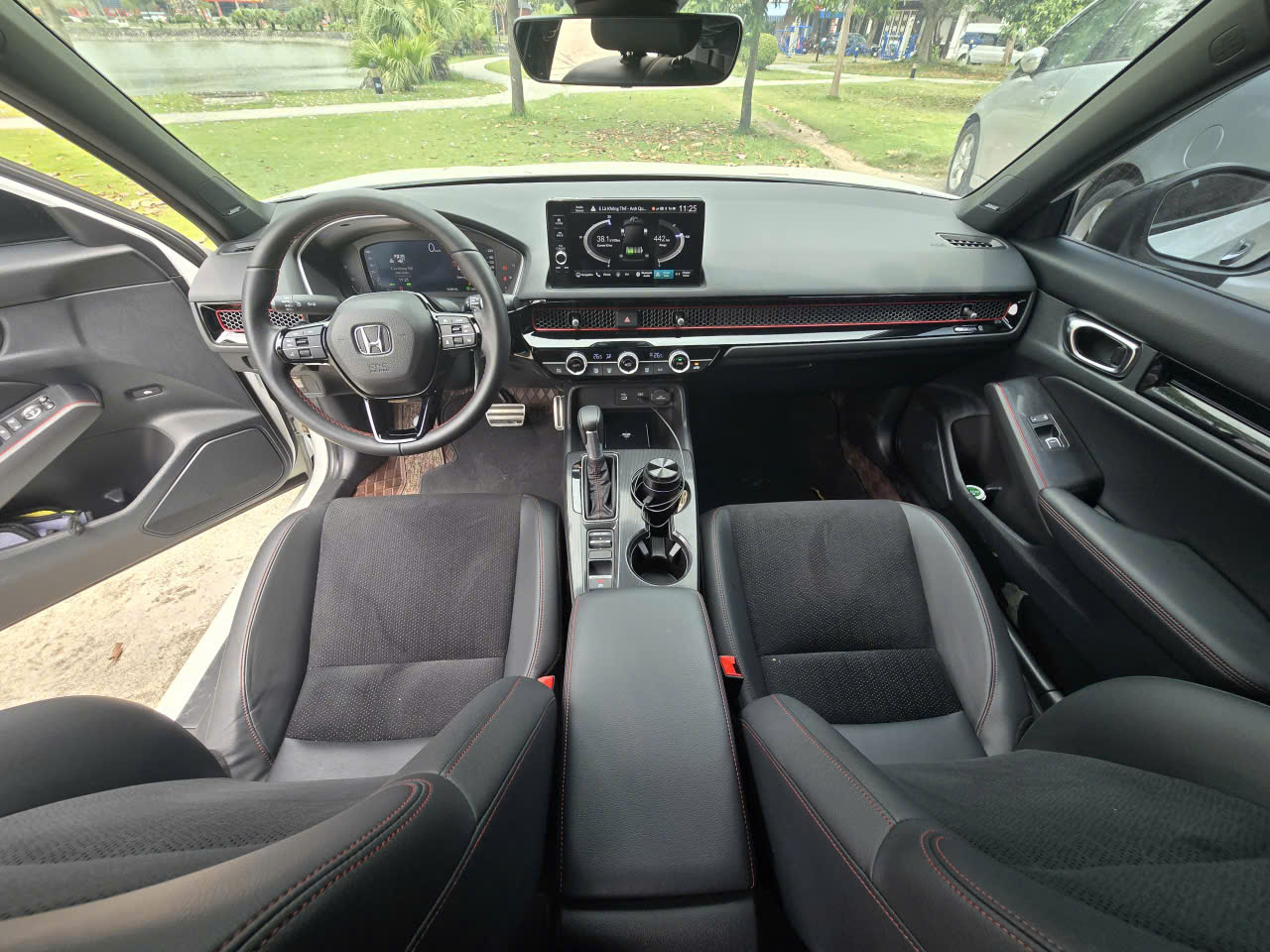 Chính Chủ Bán Xe Siêu Lướt – Honda Civic E:HEV