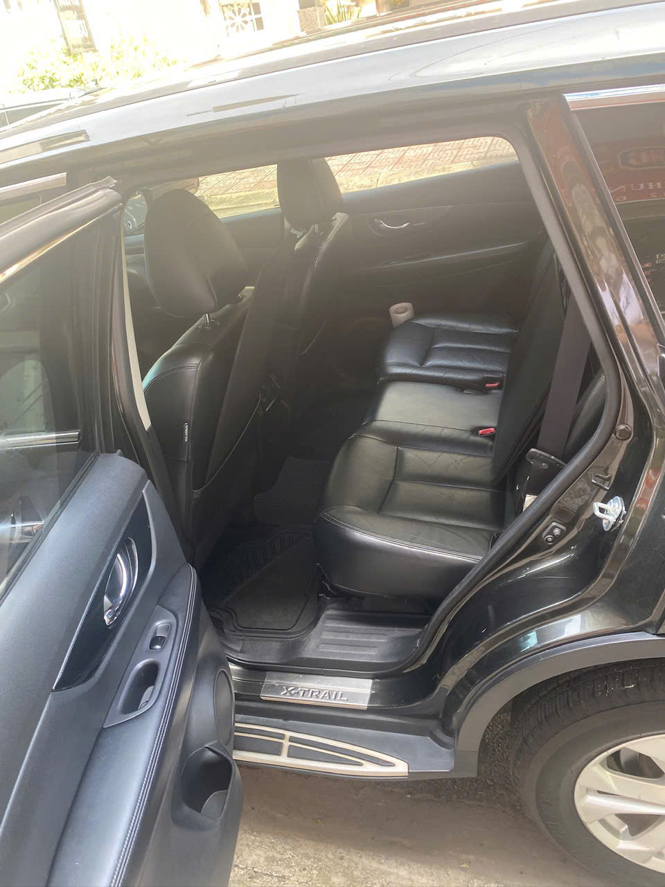 Chính chủ bán xe NISSAN X-TRAIL sản xuất năm 2016 đk 2017