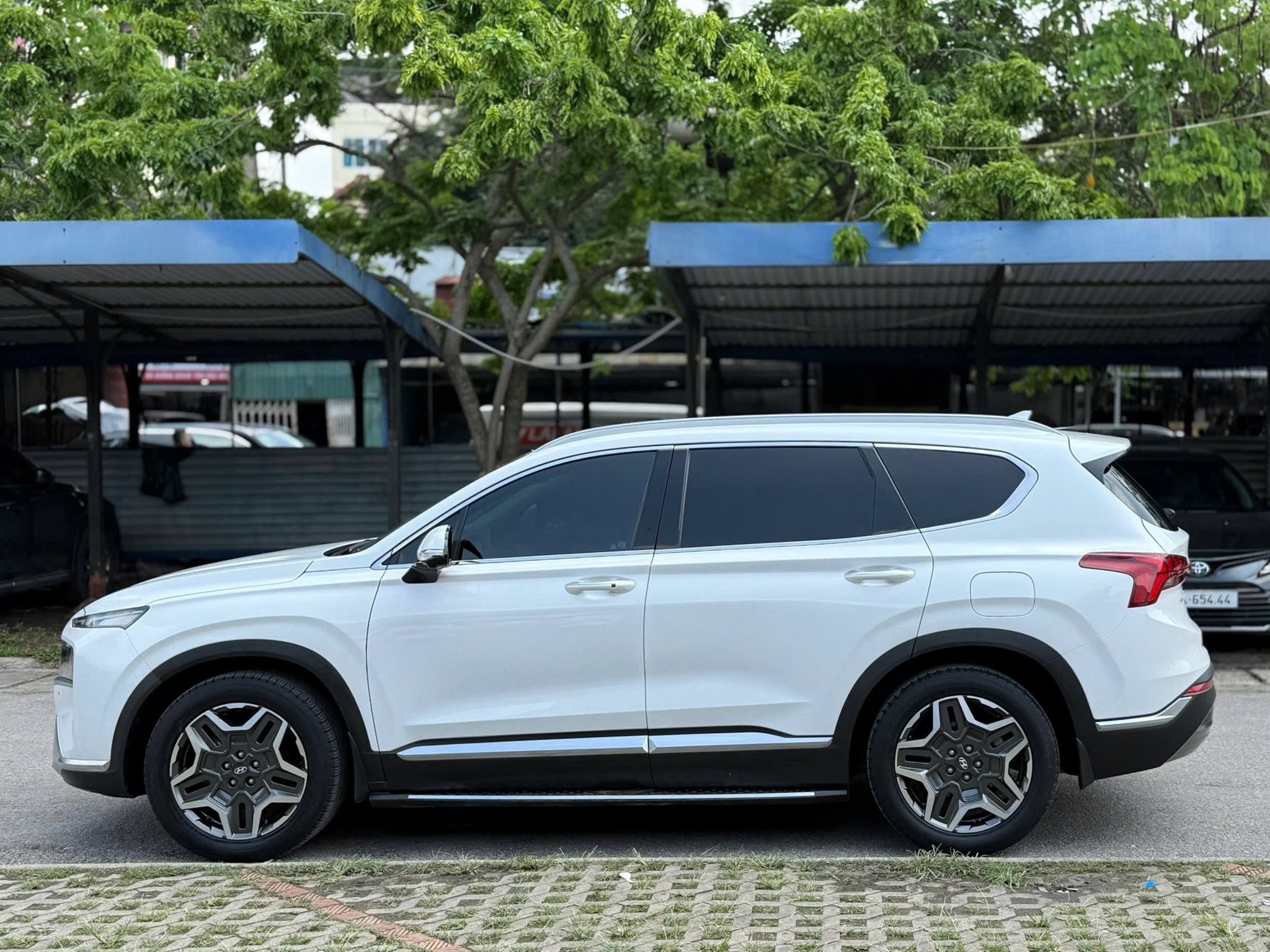 Bán xe Hyundai Santa Fe Cao Cấp 2.2L HTRAC năm 2022, màu trắng, 1.079 tỉ