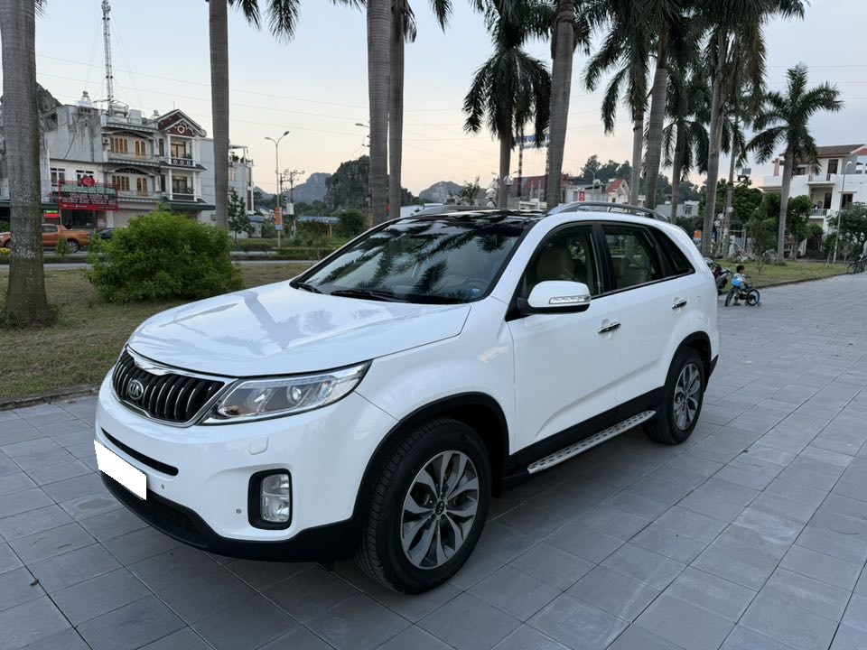 Bán Kia Sorento DATH Full máy dầu năm 2018, màu trắng