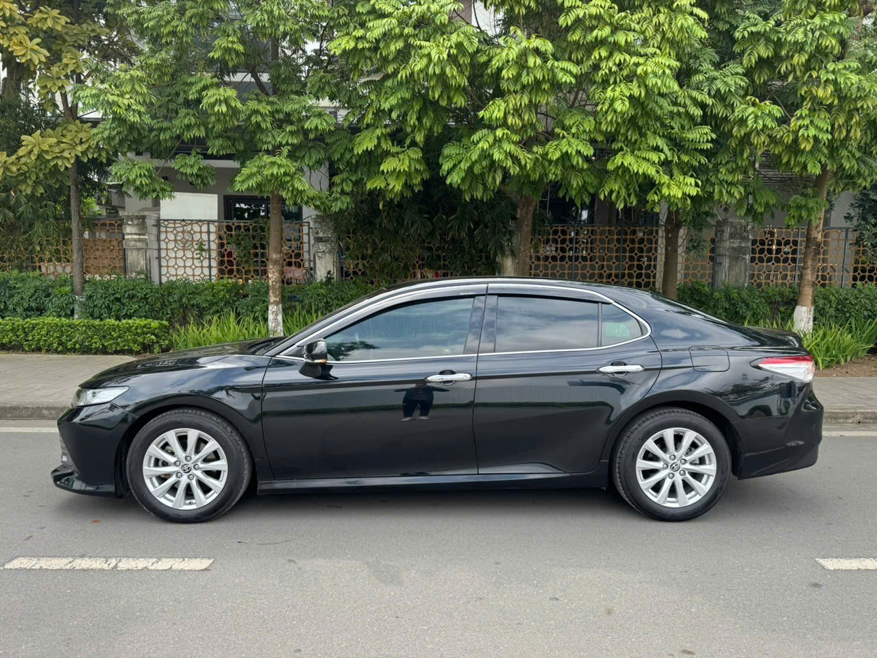 Toyota Camry 2.0G sx 2020 đky 2021 (nhập khẩu)