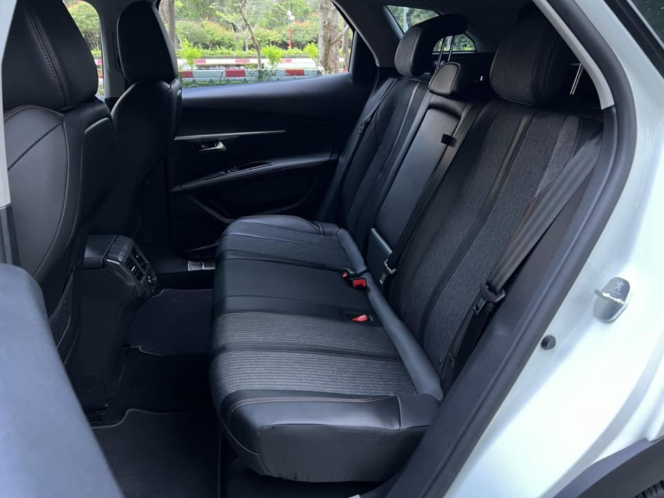 Bán ô tô Peugeot 3008 AT năm 2022, màu trắng