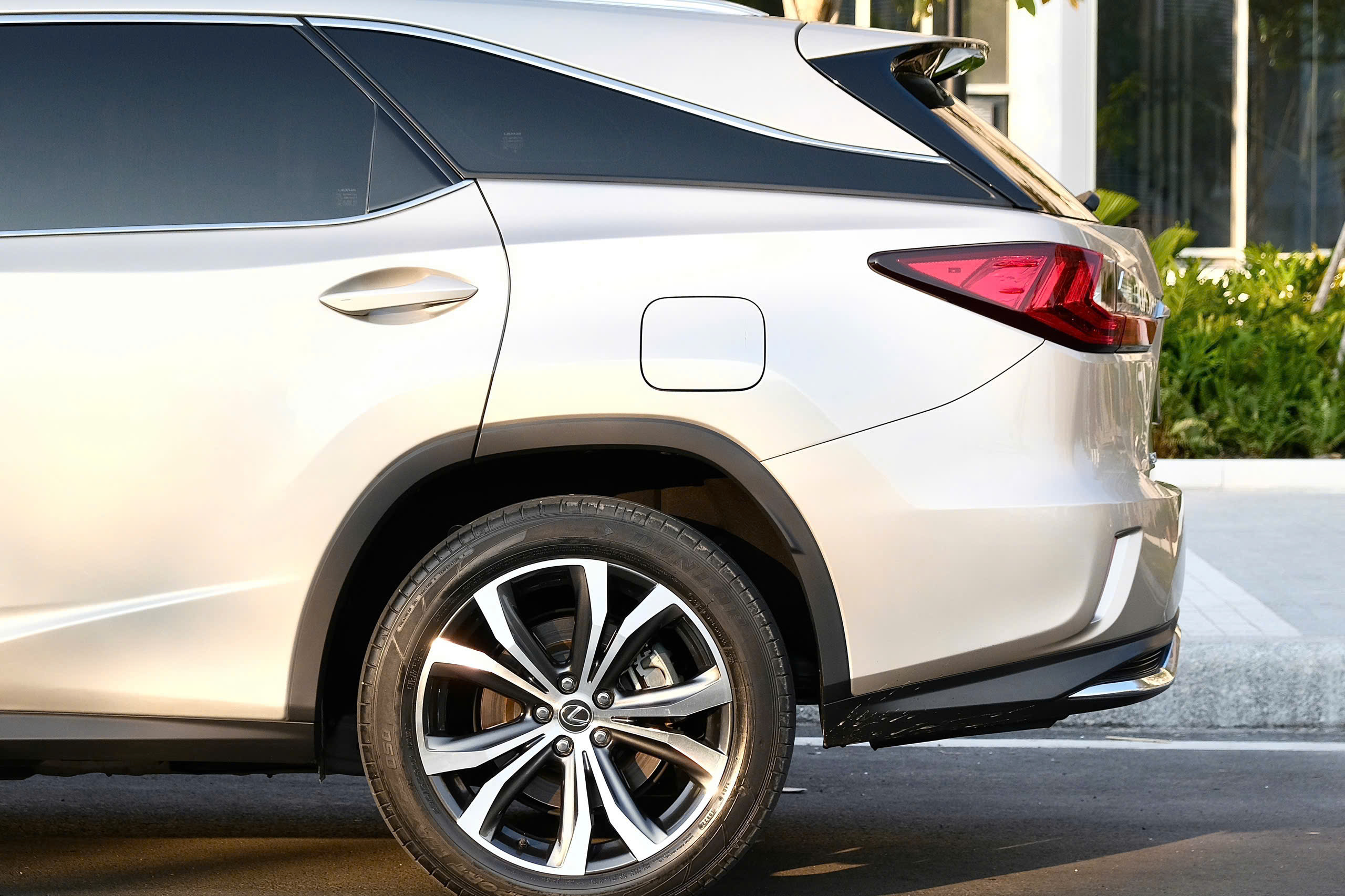 Bán Lexus RX 350L sản xuất 2019, màu vàng, xe nhập, 2.699 tỉ