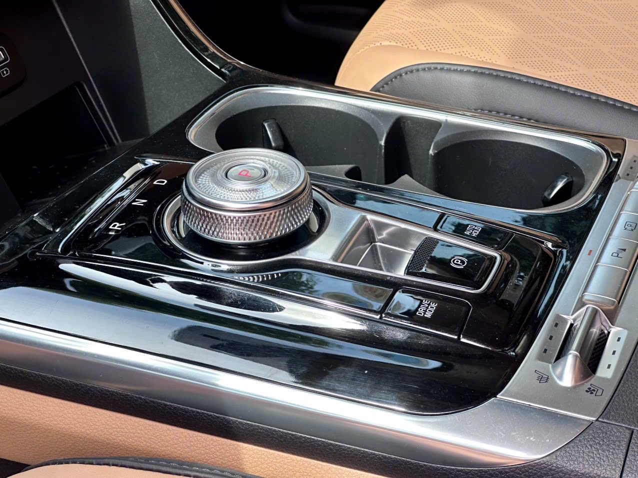 Cần bán xe Kia Carnival Premium 2.2D 8S sản xuất 2022, màu xanh lam