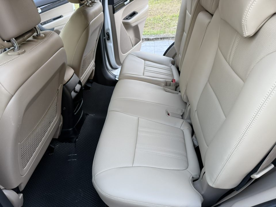 Bán Kia Sorento DATH Full máy dầu năm 2018, màu trắng