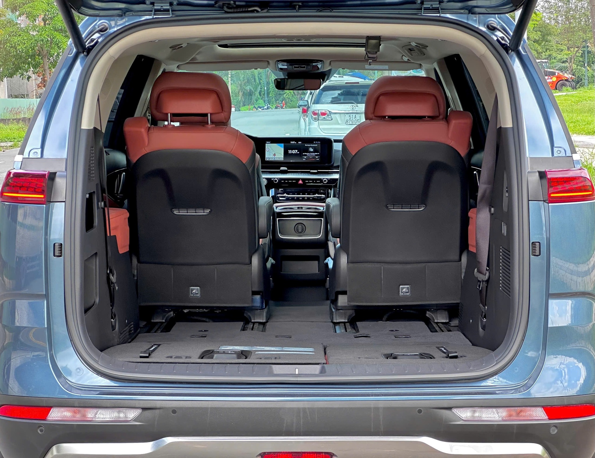 Bán Kia Carnival Signature 2.2D Full dầu năm sản xuất 2024, màu xanh lam