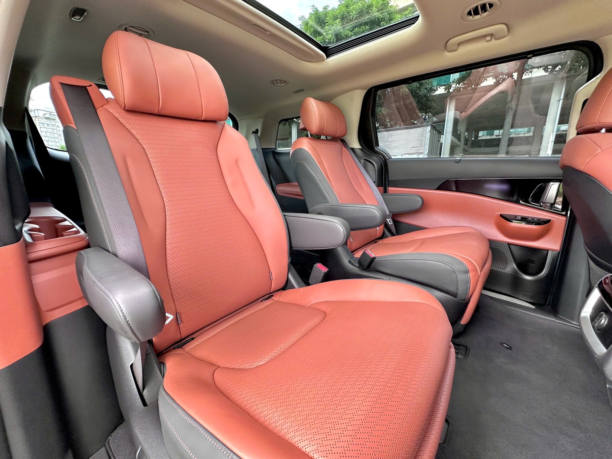 Bán Kia Carnival Signature 2.2D Full dầu năm sản xuất 2024, màu xanh lam