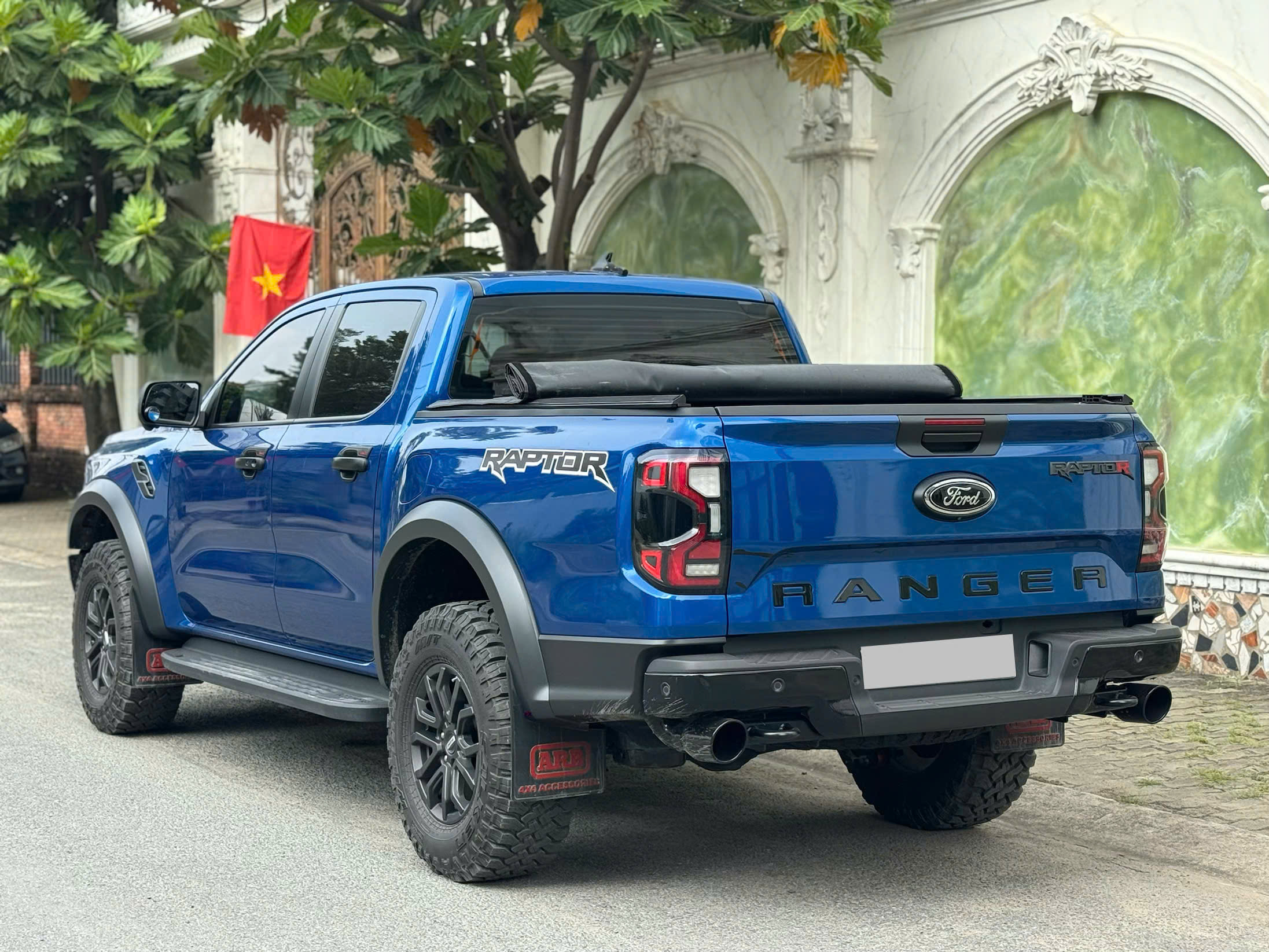Cần bán xe Ford Ranger Raptor 2.0L 4x4 AT sản xuất năm 2024, màu xanh lam, xe nhập
