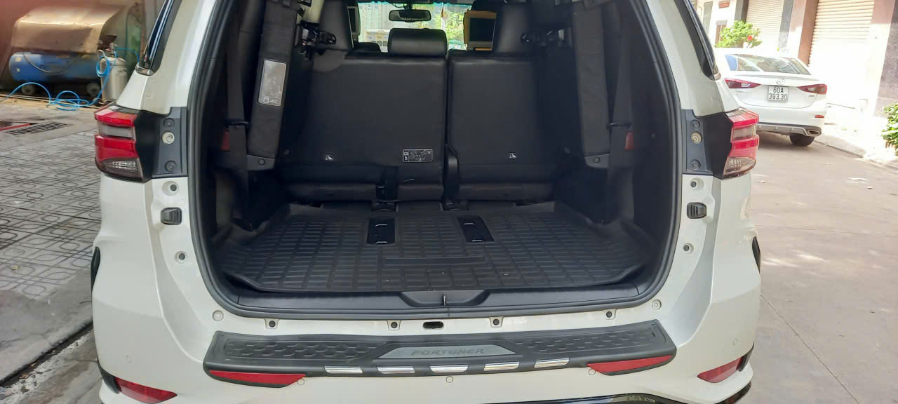 Xe Nhà Bán – Toyota Fortuner Legender 2.4 At Máy Dầu (1 Cầu)